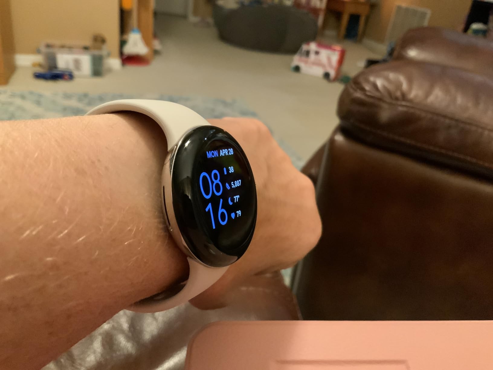 Pixel Watch 3 (45mm) 2024 Model - Android Smartwatch, Heart Rate Tracking, Fitbit Advanced Running, Fitness Insights, 24-Hour Battery - Matte Hazel Aluminum Case - Hazel Band - Wi-Fi customer photo 2