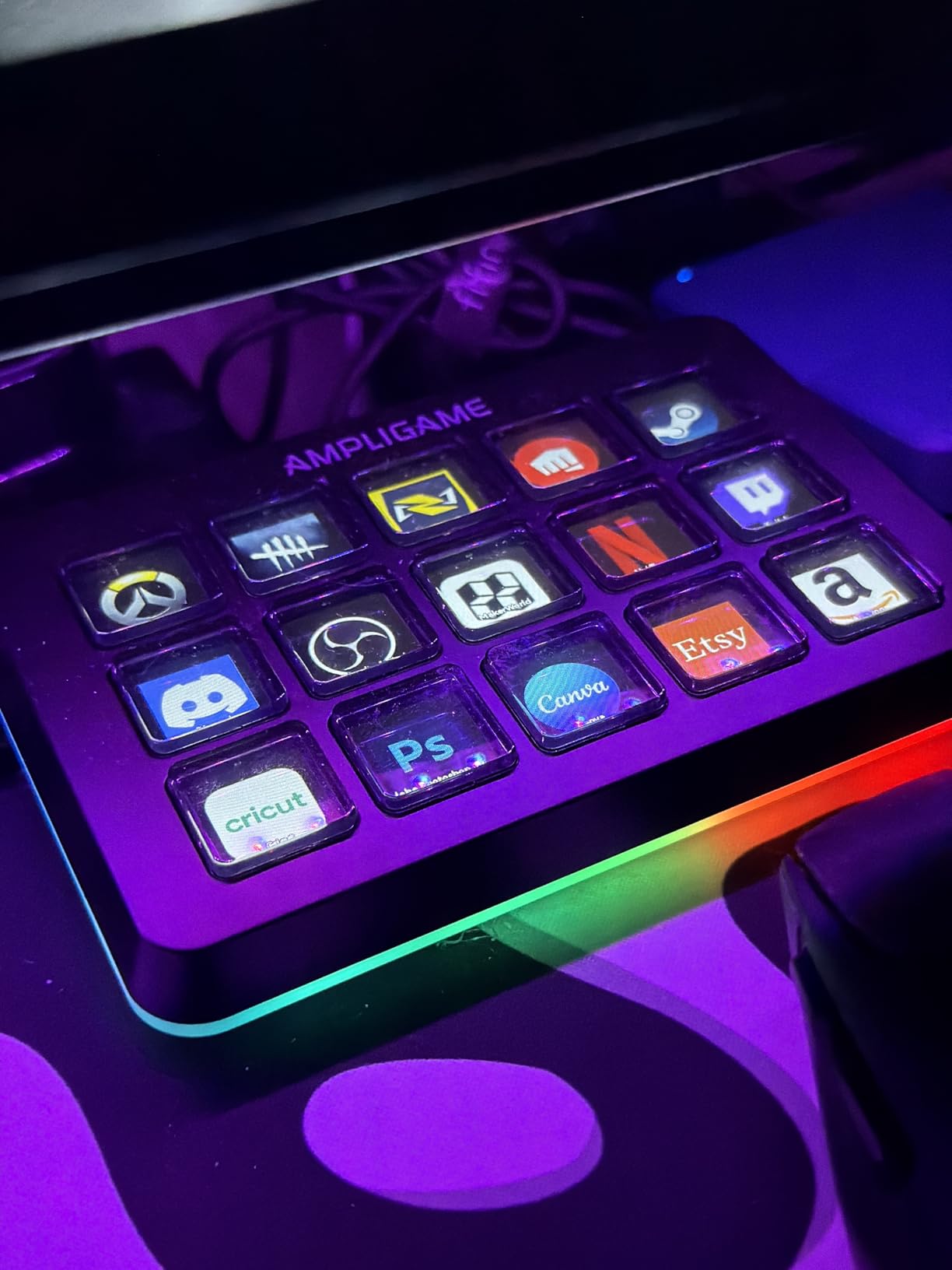 FIFINE AmpliGame Stream Controller with 15 Macro Keys, Streaming Keyboard with Trigger Actions in OBS/Twitch/YouTube/Streamlabs, Shortcut Buttons Keypad Works with Mac and PC-D6 customer photo 1