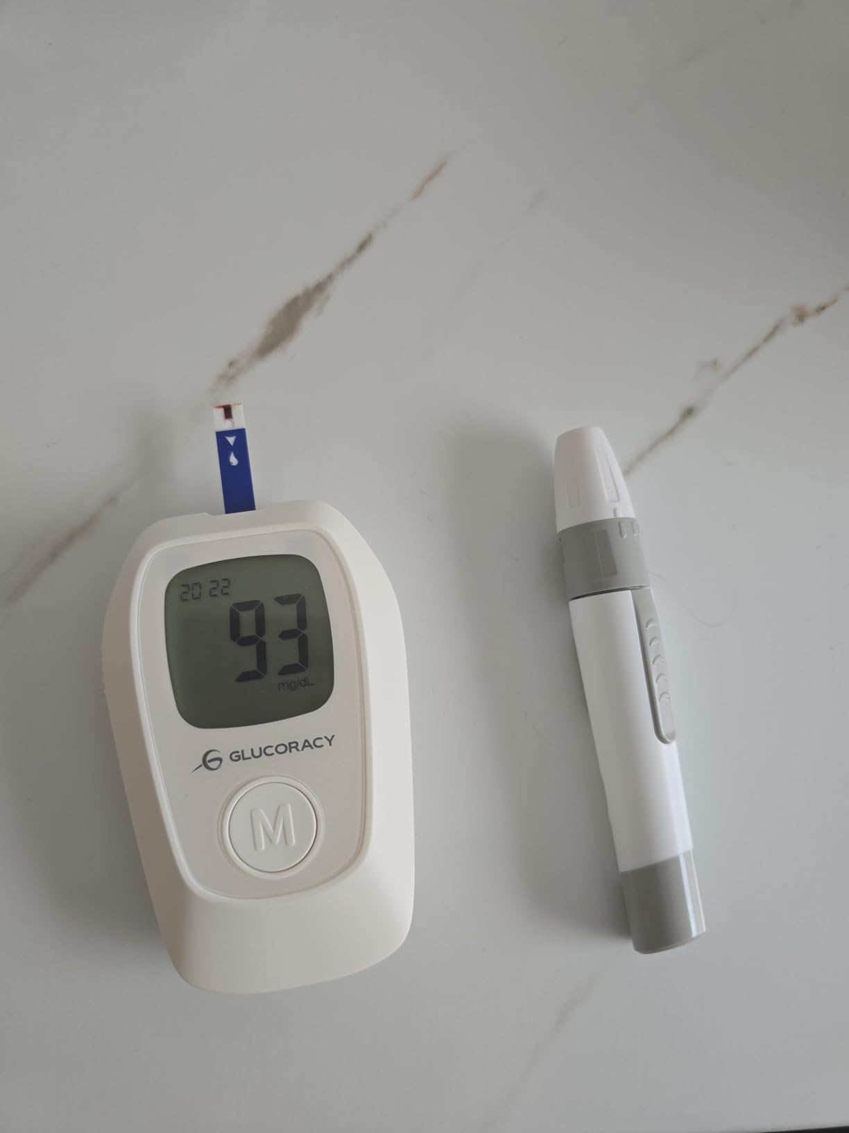 Glucoracy G-425 Glucose Monitor Kit, Blood Sugar Monitor with Glucose Meter, Lancing Device, 100 Test Strips and 100 Lancets customer photo 1