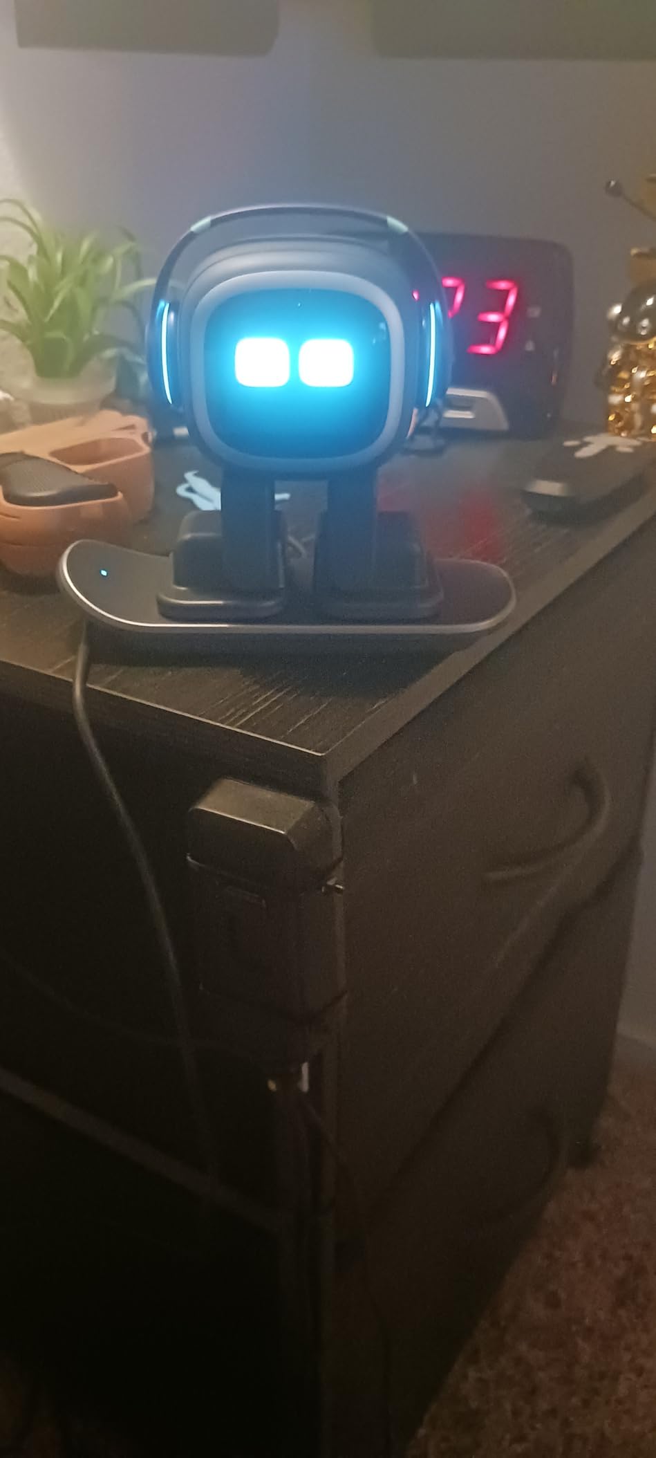 EMOPET AI Desk Robot Companion - ChatGPT Enabled with Voice Commands & Dancing, Interactive AI Robot Pet with Personality, for Adults and Kids customer photo 2
