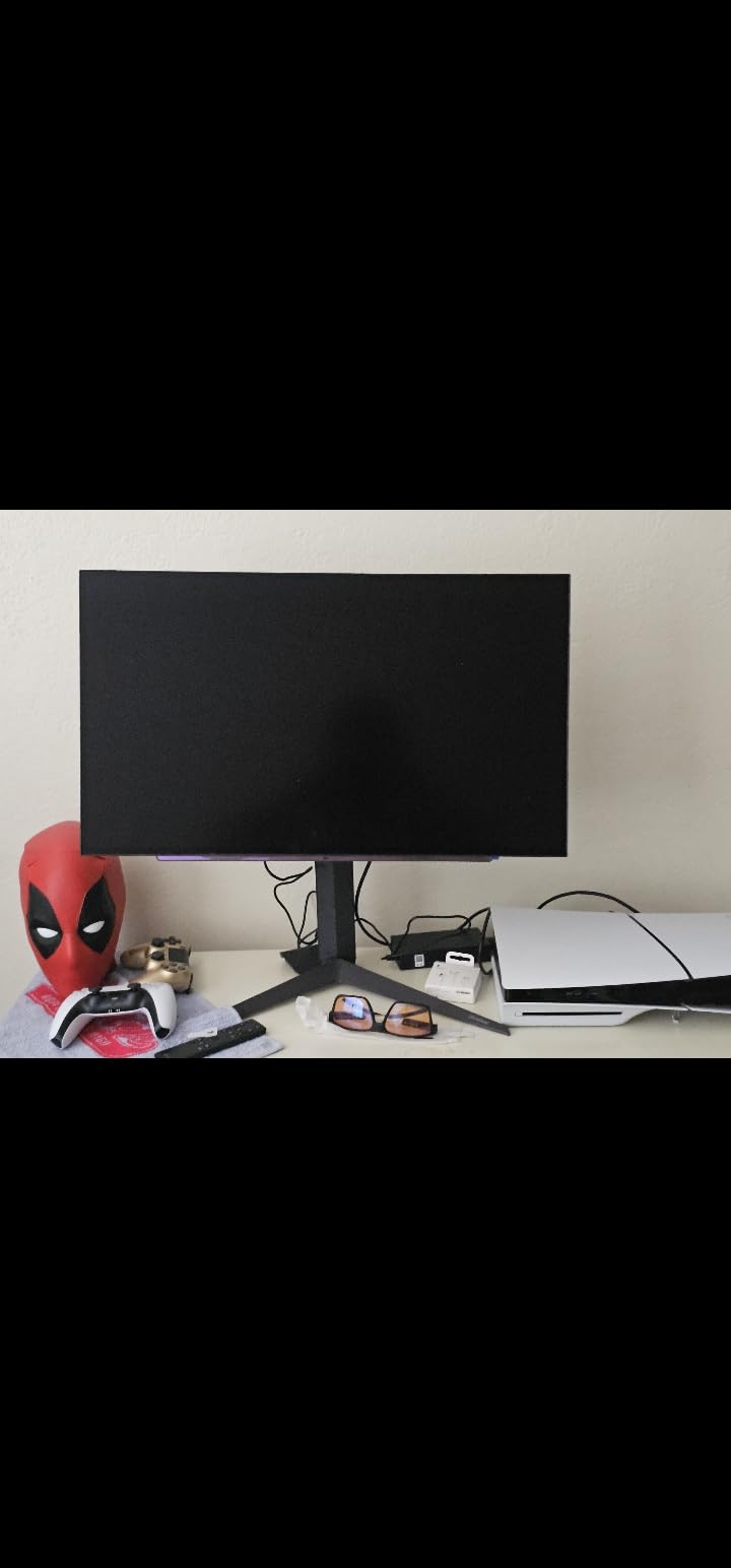 LG 27GS93QE 27-inch Ultragear OLED Gaming Monitor QHD 1440p 240Hz 0.03ms DisplayHDR True Black 400 AMD FreeSync Premium Pro NVIDIA G-Sync HDMI 2.1 DisplayPort Tilt/Height/Pivot Stand customer photo 1
