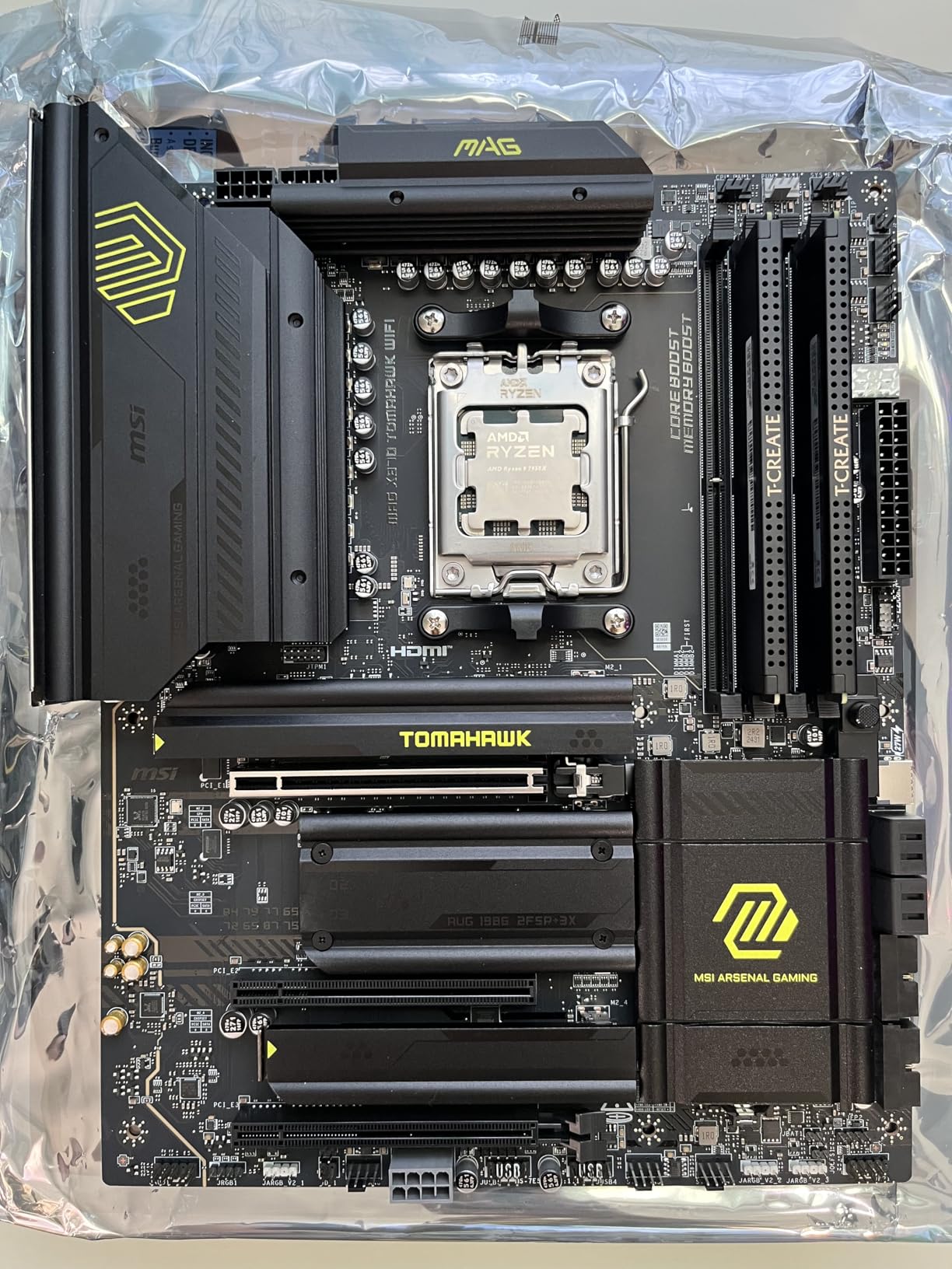 MSI MAG X870 Tomahawk WiFi Gaming Motherboard (AMD Ryzen 9000/8000/7000 Series Processors, AM5, DDR5, PCIe 5.0, M.2 Gen5, SATA 6Gb/s, USB 40Gbps, HDMI/DP, Wi-Fi 7, Bluetooth 5.4, 5Gbps LAN, ATX) customer photo 1