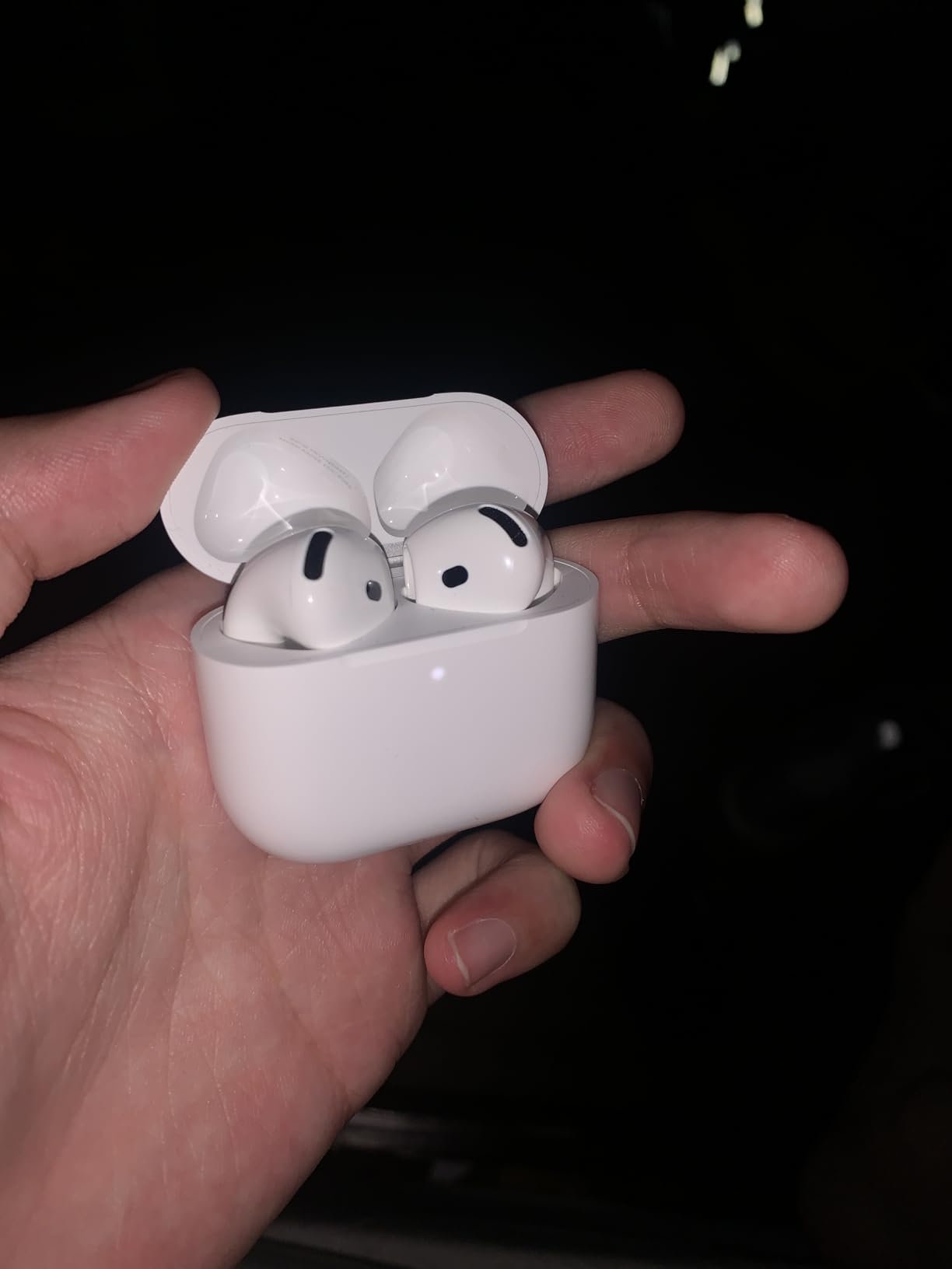 Apple AirPods 4 Wireless Earbuds, Bluetooth Headphones, Personalized Spatial Audio, Sweat and Water Resistant, USB-C Charging Case, H2 Chip, Up to 30 Hours of Battery Life customer photo 1