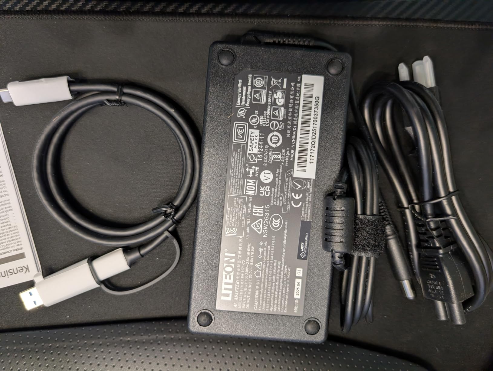Kensington SD4781P USB-C DisplayLink Docking Station, Dual 4K Display, 2xHDMI, 2xDisplayPort, 100W Power Delivery (K33603NA) customer photo 1