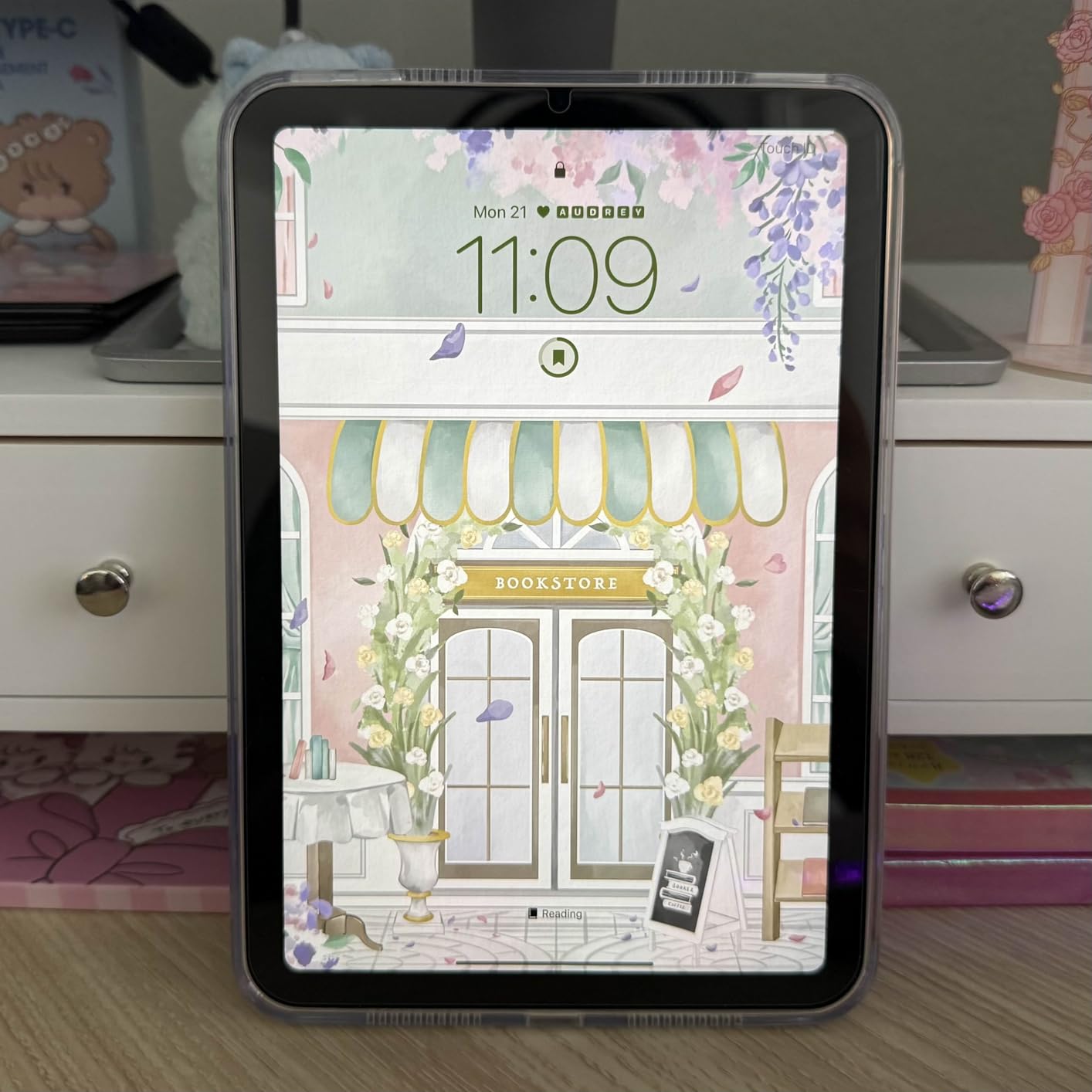 Apple iPad mini (A17 Pro), 8.3-inch Liquid Retina Display, 128GB, Wi-Fi 6E, All-Day Battery Life customer photo 2