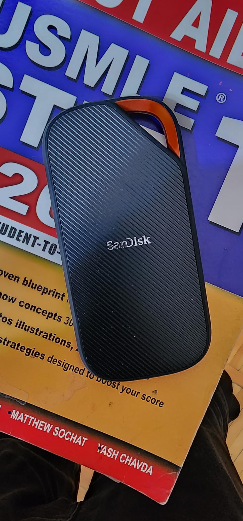 4TB SANDISK Extreme PRO Portable SSD with USB4, Up to 3800 MB/s Read and 3700MB/s Write, USB-C, USB 3.2, IP65 Water and Dust Resistance, SDSSDE82-4T00-G25 customer photo 2