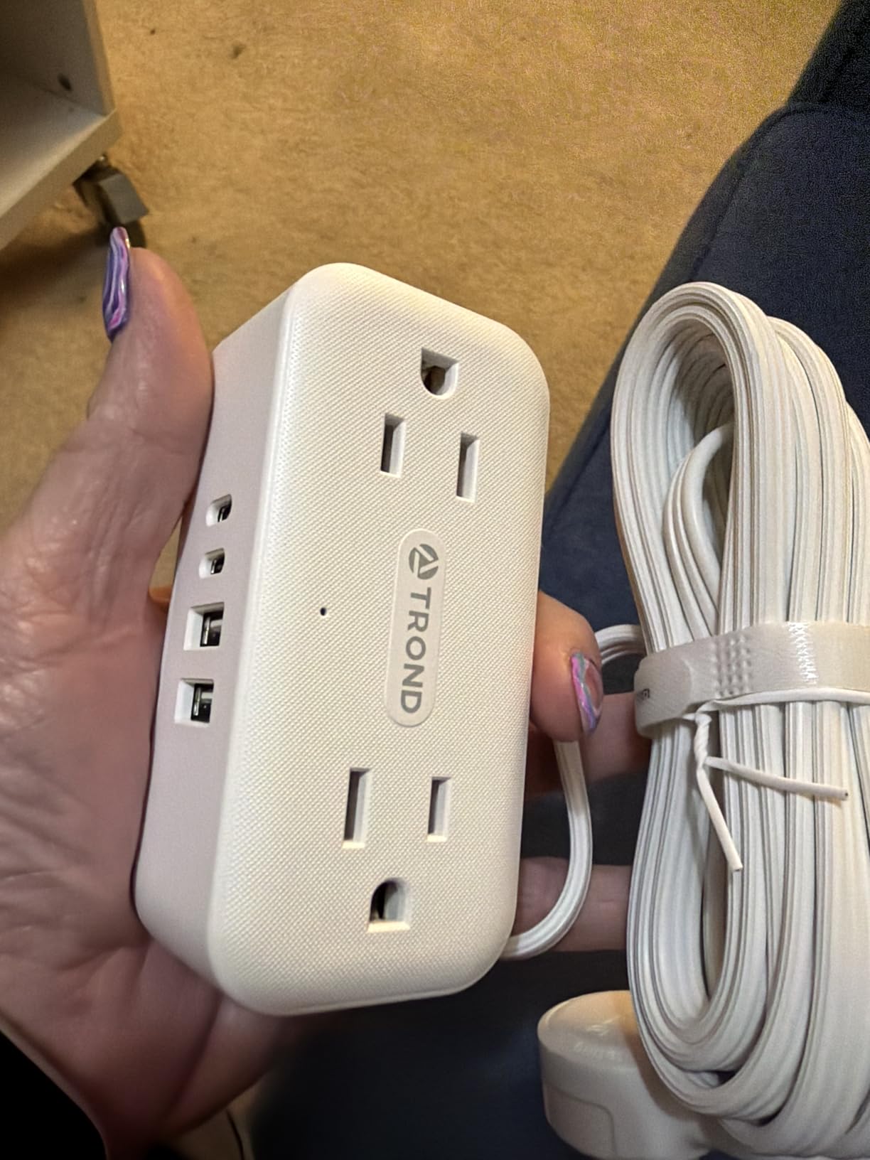 TROND 360 Rotating Flat Plug Power Strip, 5FT Extension Cord with 4 USB Ports, 4 Wide Spaced AC Outlets, Wall Mount, 900J Surge Protector for Office Travel Dorm Room Essentials, White customer photo 1