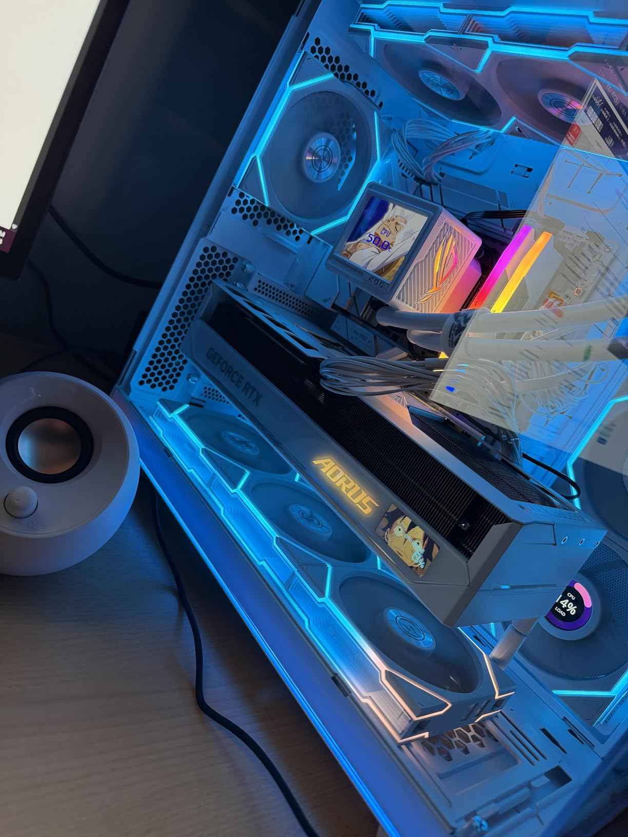 GIGABYTE AORUS GeForce RTX 5080 Master ICE 16G Graphics Card, WINDFORCE Cooling System, 16GB 256-bit GDDR7, GV-N5080AORUSM ICE-16GD Video Card customer photo 1