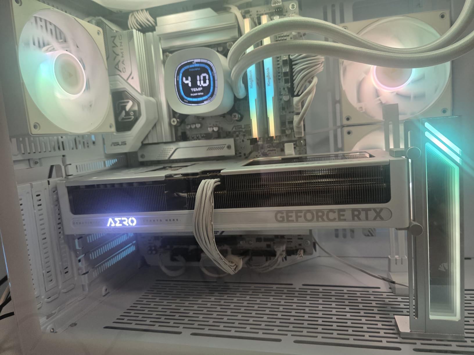 GIGABYTE GeForce RTX 5070 AERO OC 12G Graphics Card, 12GB 192-bit GDDR7, PCIe 5.0, WINDFORCE Cooling System, GV-N5070AERO OC-12GD Video Card, Compatible with Desktop customer photo 2