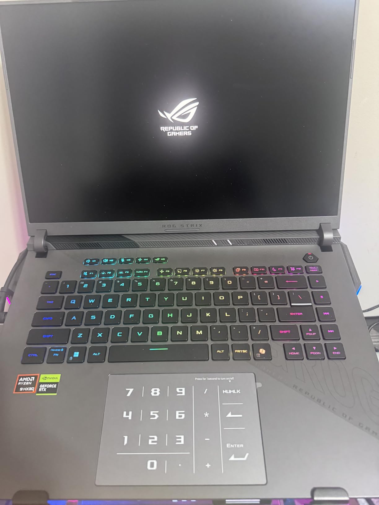 ROG Strix G16 (2025) Gaming Laptop, 16