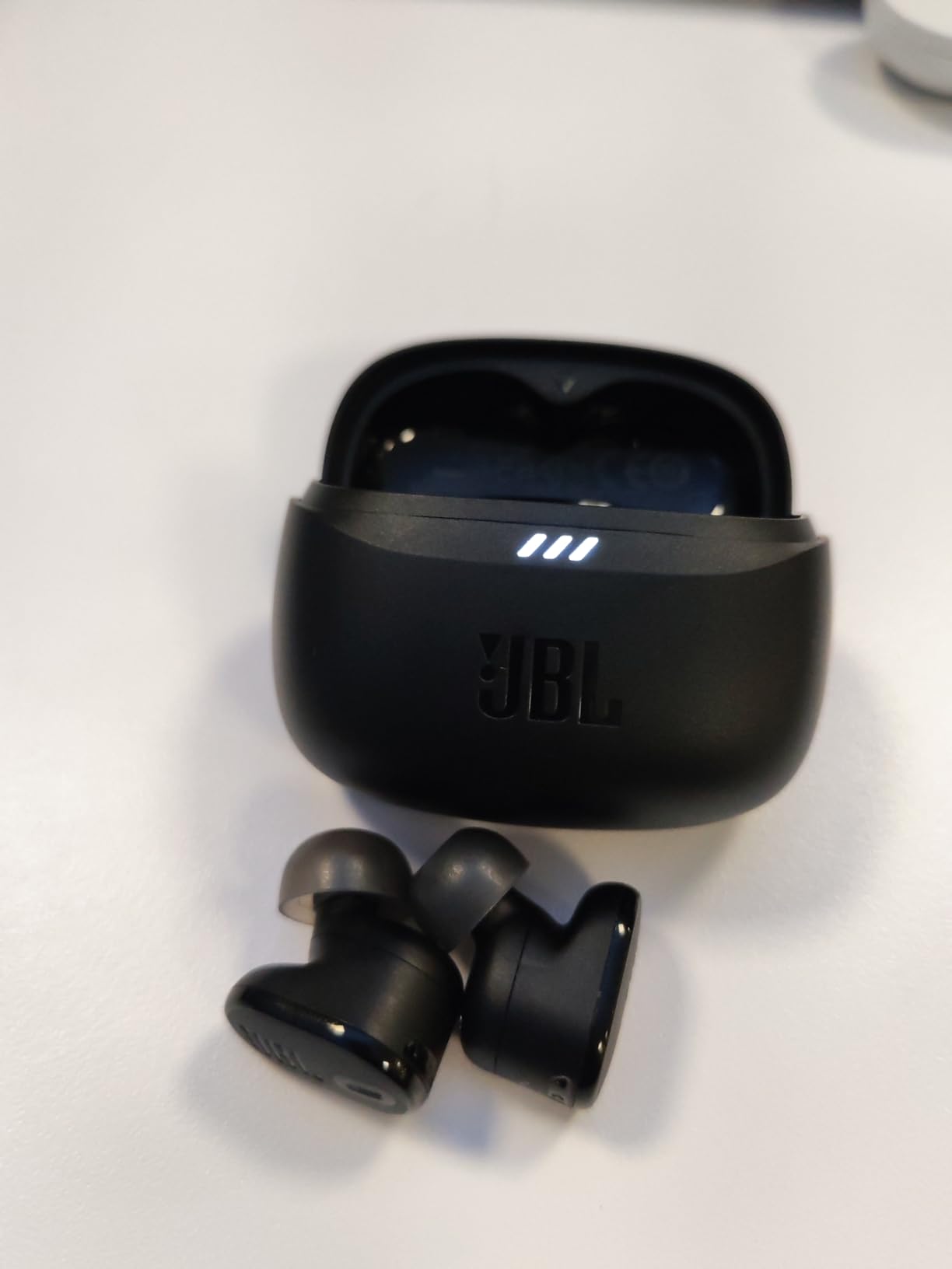 JBL Tune Buds 2 - True Wireless Noise Cancelling Earbuds with JBL Spatial Sound and Smart Ambient Technology, 6 mics for Perfect Calls, up to 48Hrs of Playback, IP54 Dust & Water Resistant (Black) customer photo 2