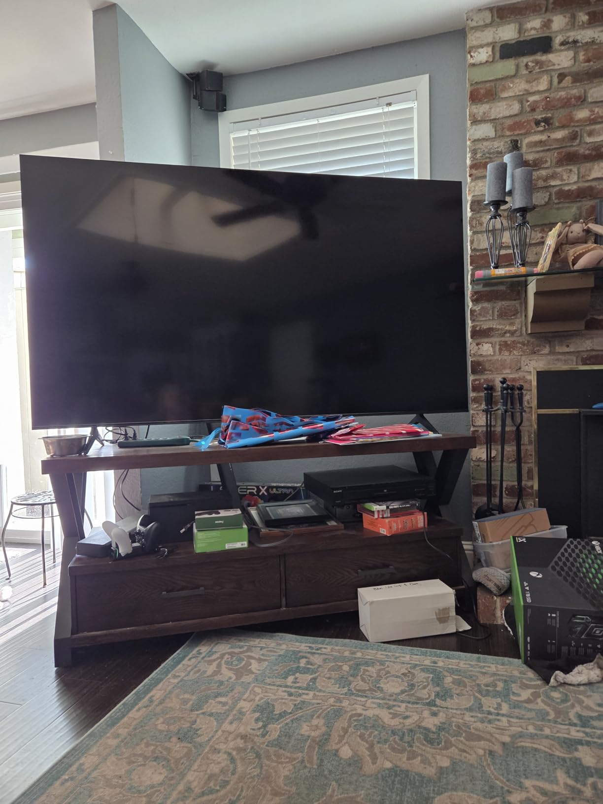 INSIGNIA 65-inch Class QF Series LED 4K UHD QLED Smart Fire TV with Alexa Voice Remote (NS65-UQFL26) customer photo 2