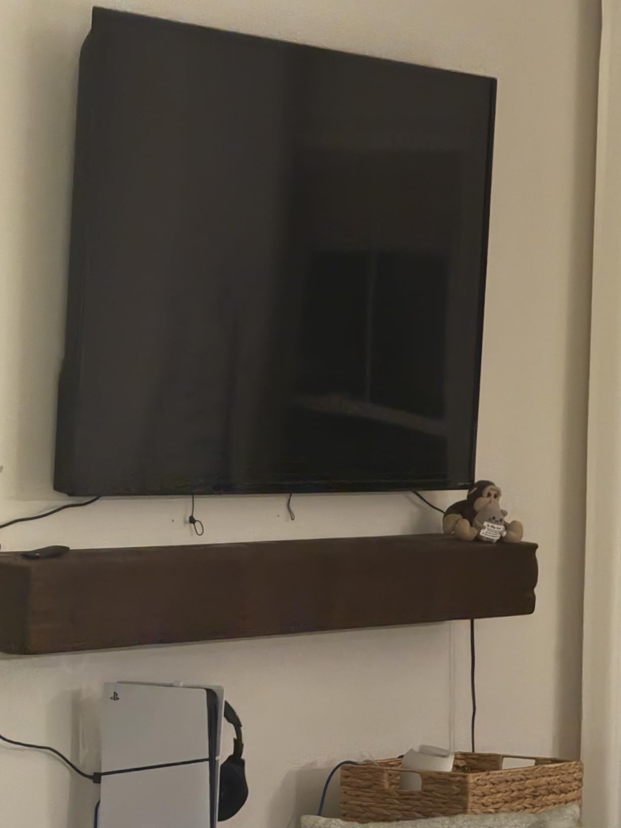 Samsung 43-Inch Class QLED Q7F Series Samsung Vision AI Smart TV (2025 Model, 43Q7F) Quantum HDR, Object Tracking Sound Lite, Q4 AI Gen1 Processor, 4K upscaling, Gaming Hub, Alexa Built-in customer photo 1