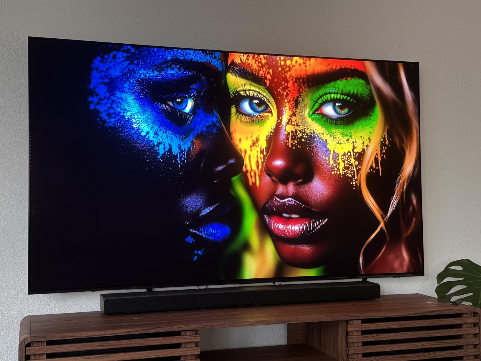 Samsung 55-Inch Class S90F Smart TV (2025 Model, 55S90F), NQ4 Gen3 Processor, Upscaling Pro, HDR+, Motion Xcelerator 144Hz, Vision, Alexa Built-in customer photo 2