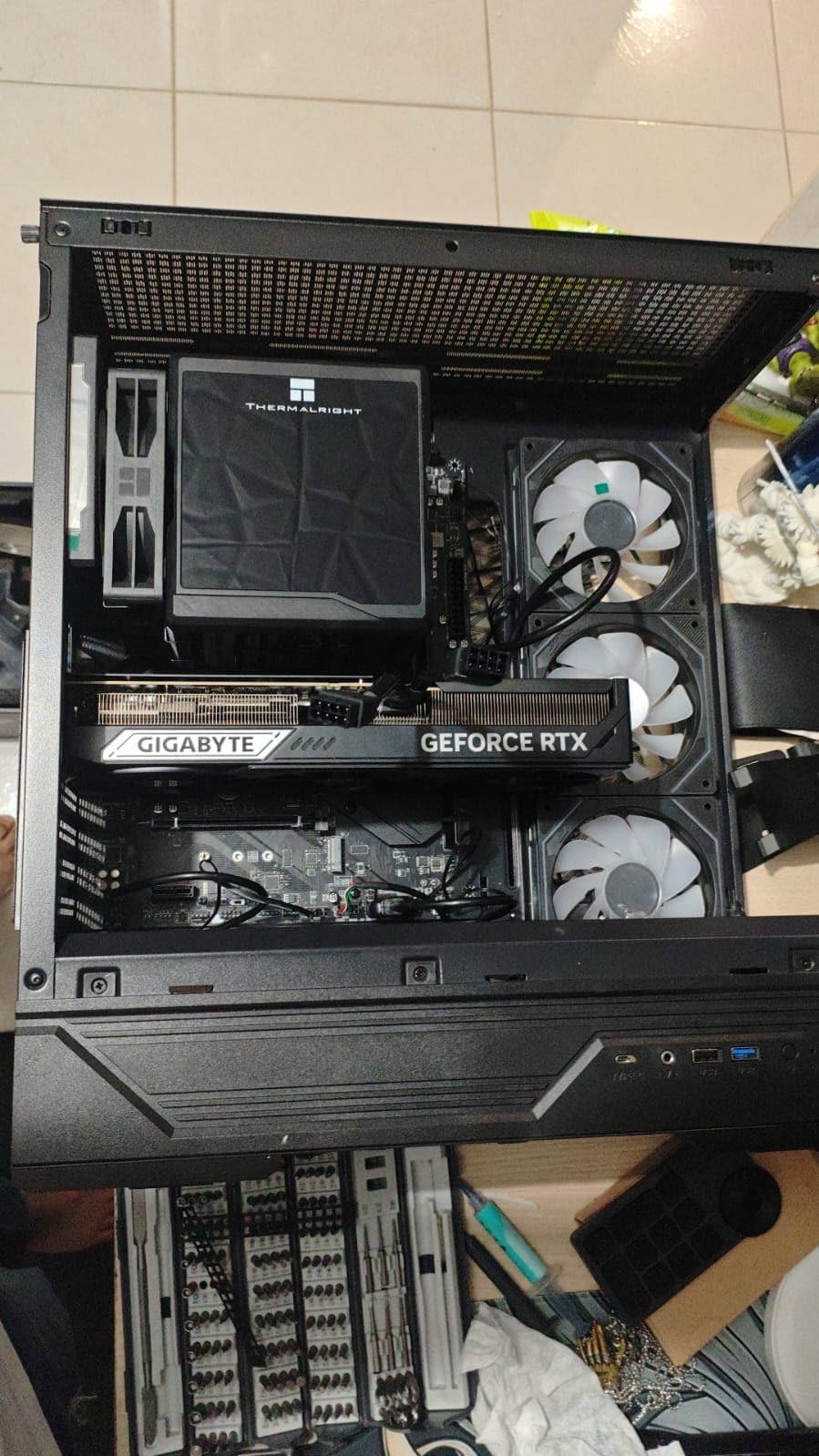 GIGABYTE NVIDIA GeForce RTX 5070 Ti SFF 16G Graphics Card, 16GB 256-bit GDDR7, PCIe 5.0, WINDFORCE Cooling System, GV-N507TWF3-16GD customer photo 2