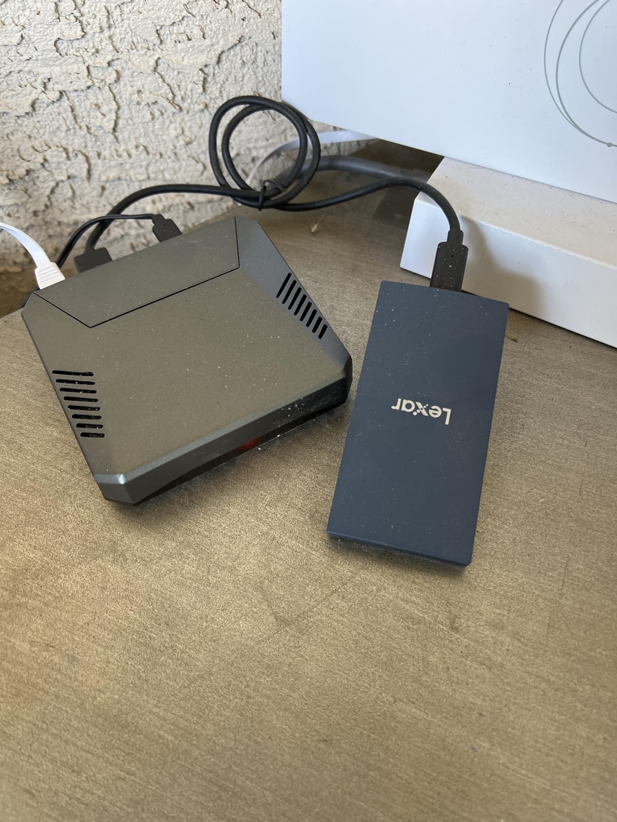 Lexar ES3 1TB External SSD, USB 3.2 Gen2 Portable SSD, PSSD Up to 1050MB/s Read, 1000MB/s Write, Compatible with Mac/PS5/XBOX/Laptop/PC, Silver customer photo 2