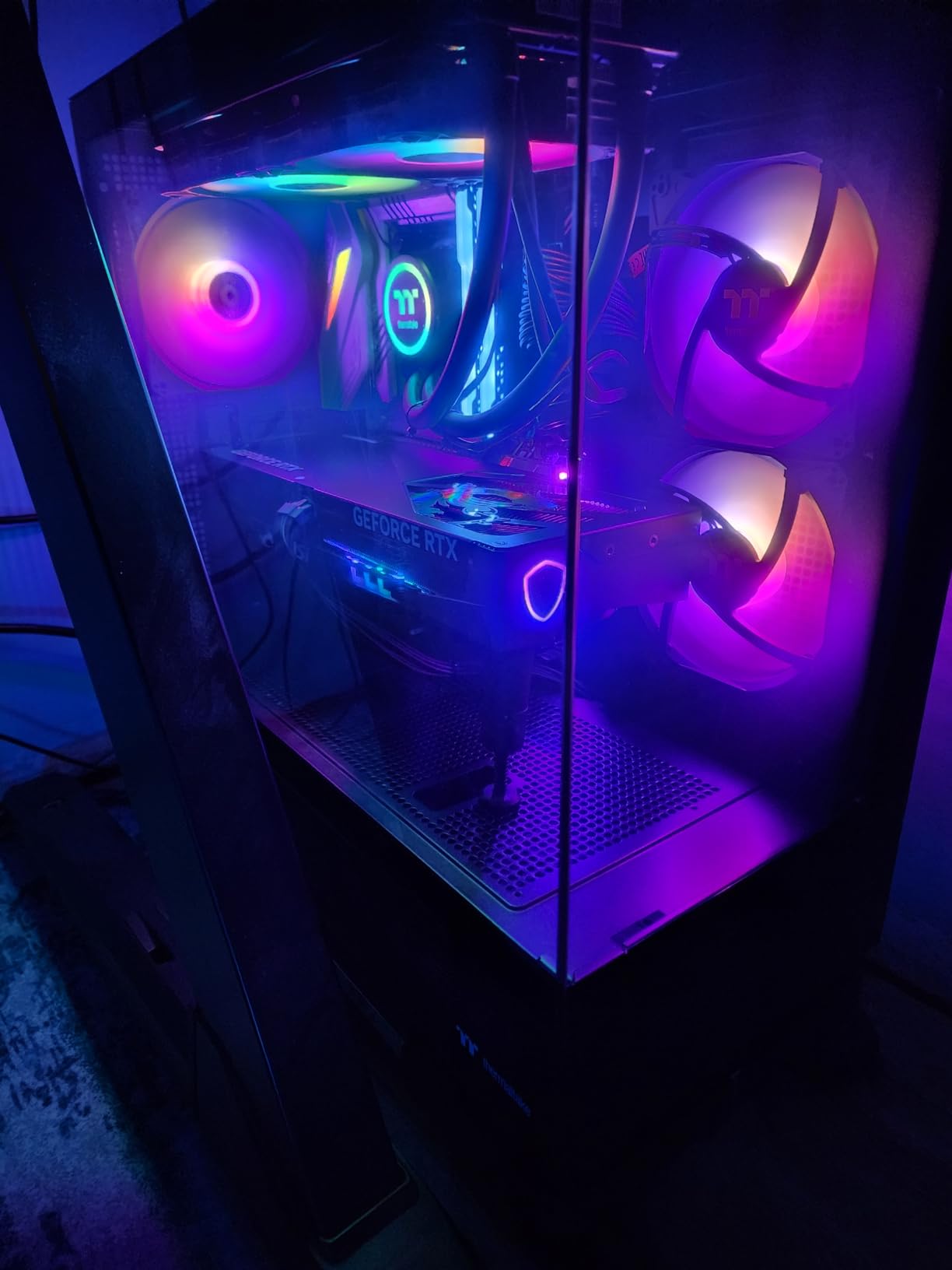 MSI RTX 5070 12G Gaming Trio OC Graphics Card (12GB GDDR7, 192-bit, Extreme Performance: 2625 MHz, DisplayPort x3 2.1a, HDMI 2.1b, NVIDIA Blackwell Architecture) customer photo 1