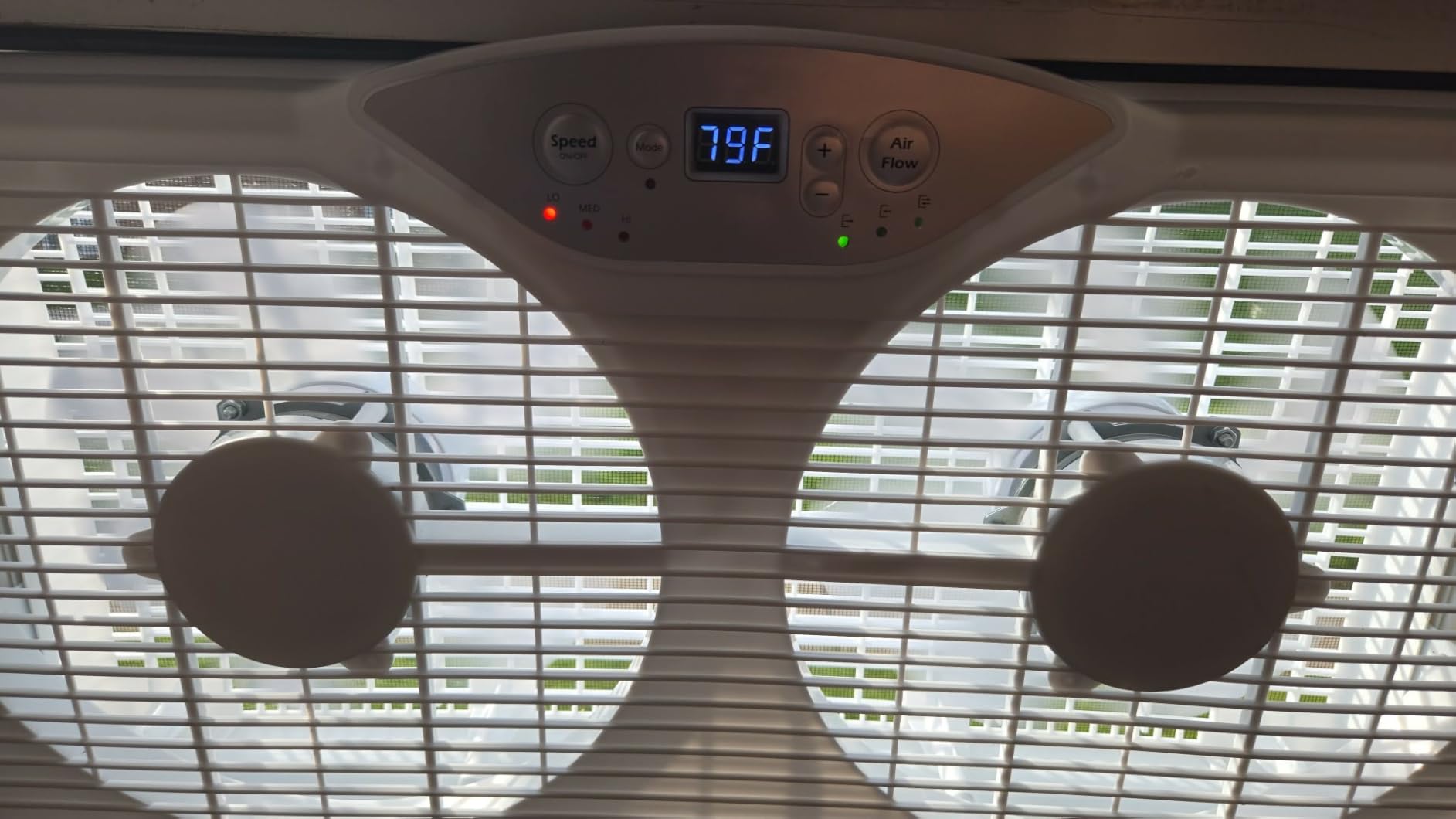 shinic Twin Window Fan with Reversible Airflow, Window Fan with Thermostat and LED Display, 3 Speeds, Remote Control and Foam Sealing Tape Offered, 23.8