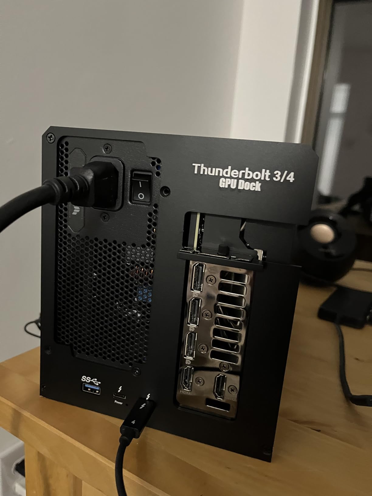 Thunderbolt 3/4 eGPU Enclosure Compatible with USB4, Support NVIDIA AMD Graphics Card and PCIe Cards, Using ATX Power Supply, Support PD 85W Charging (VK-Y900) customer photo 2