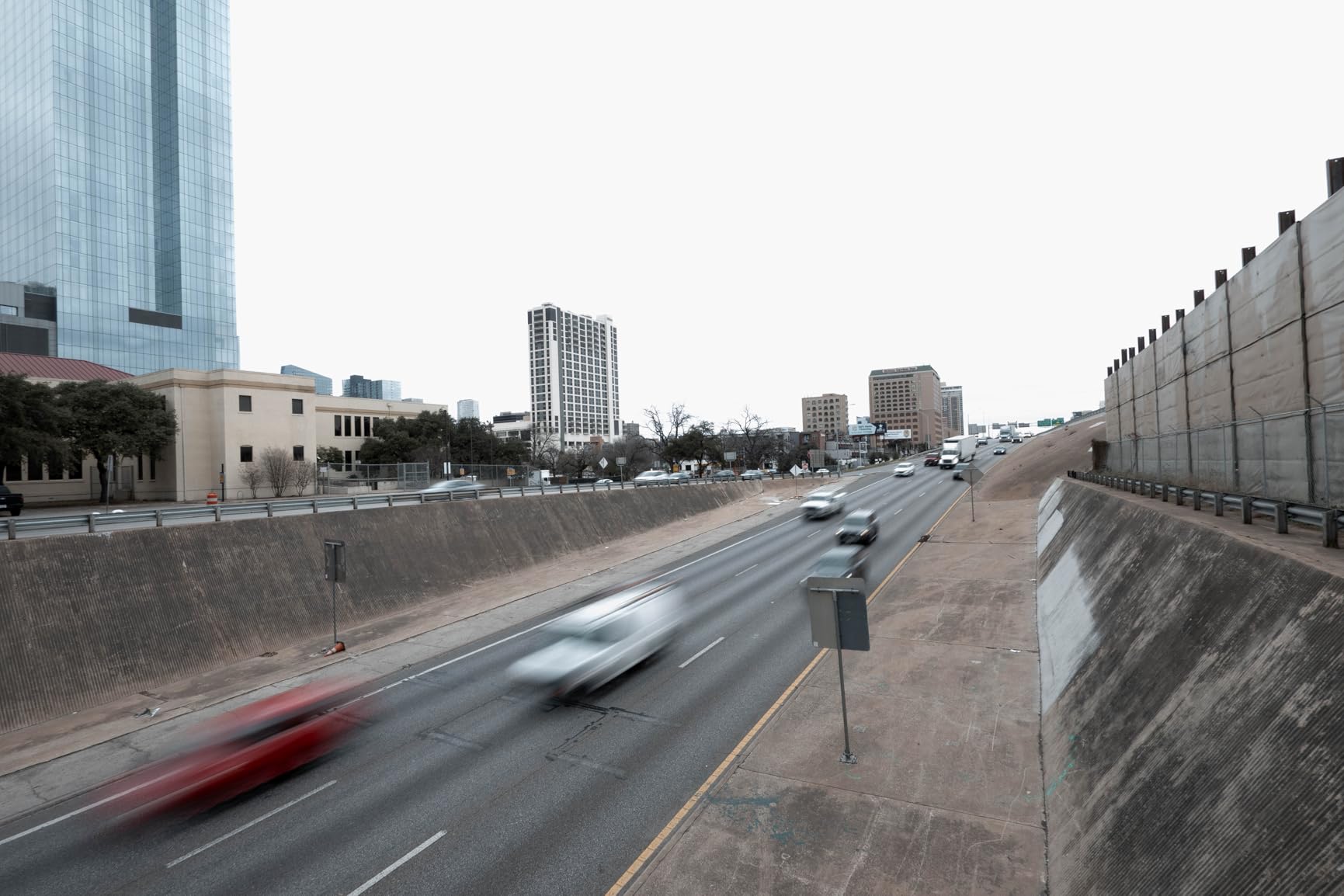 Canon PowerShot V1, Hybrid Camera, Built-in Ultra-Wide-Angle Zoom Lens, 4K Video, Vlogging, Live Streaming, Content Creation, Compact Design customer photo 1