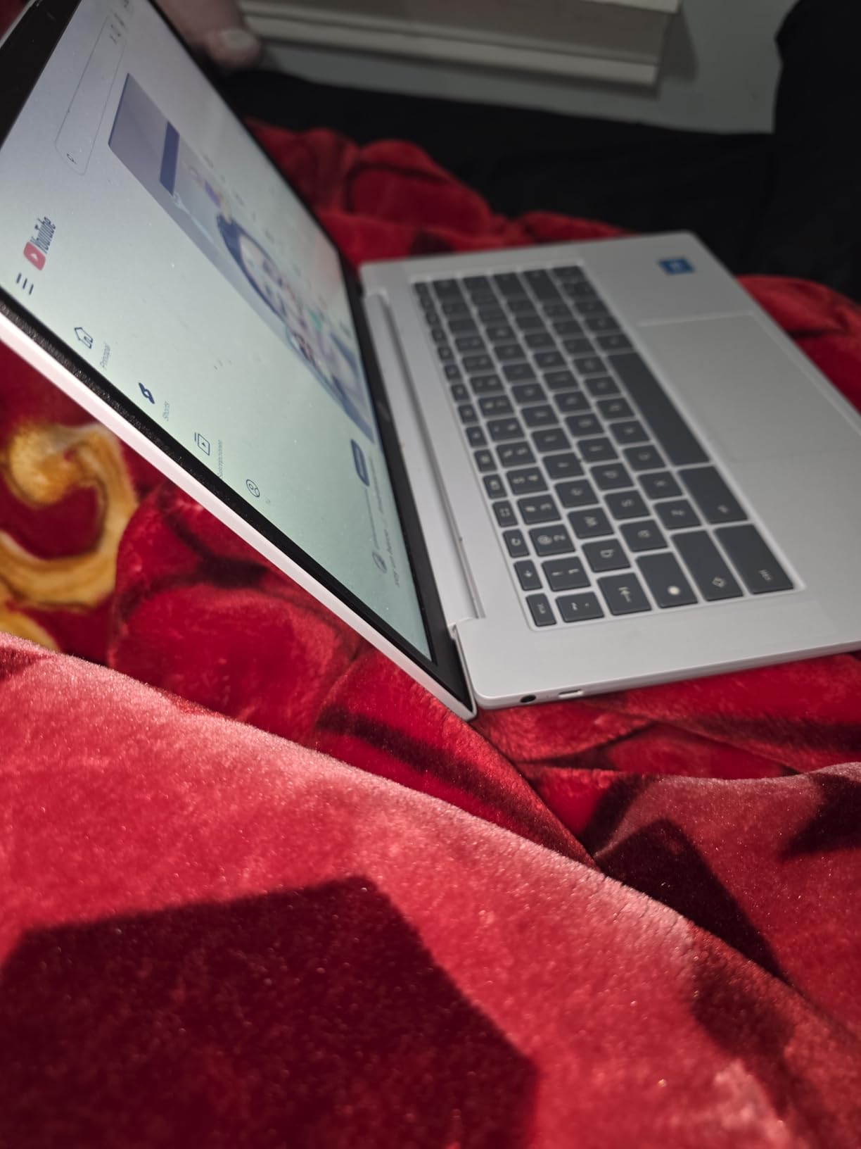HP 2025 Lightweight Chromebook, 14