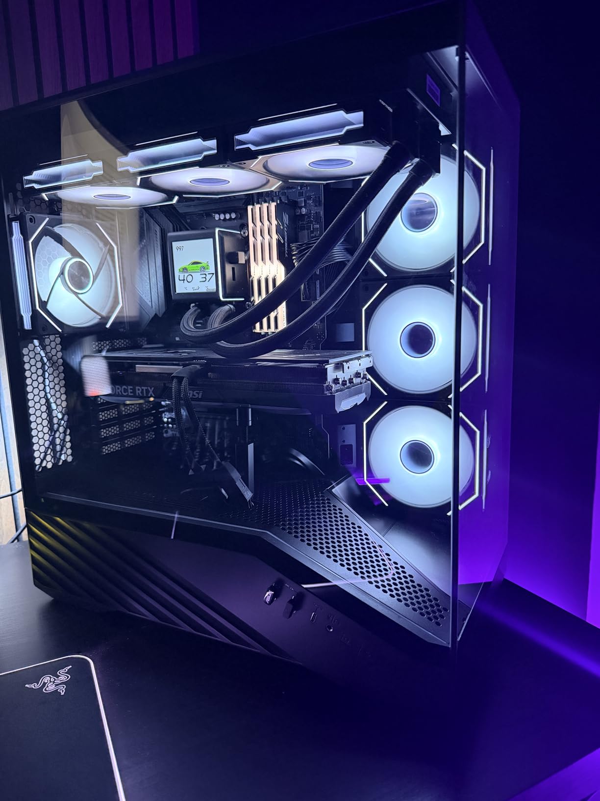 Lian Li V100 ATX Mid-Tower PC Case, LED RGB Strip, Display Platform Design with Tempered Glass, Support 420mm GPUs, 360mm Radiator, Side I/O & Optimized Airflow, Dust Filter - Black (V100X) customer photo 2