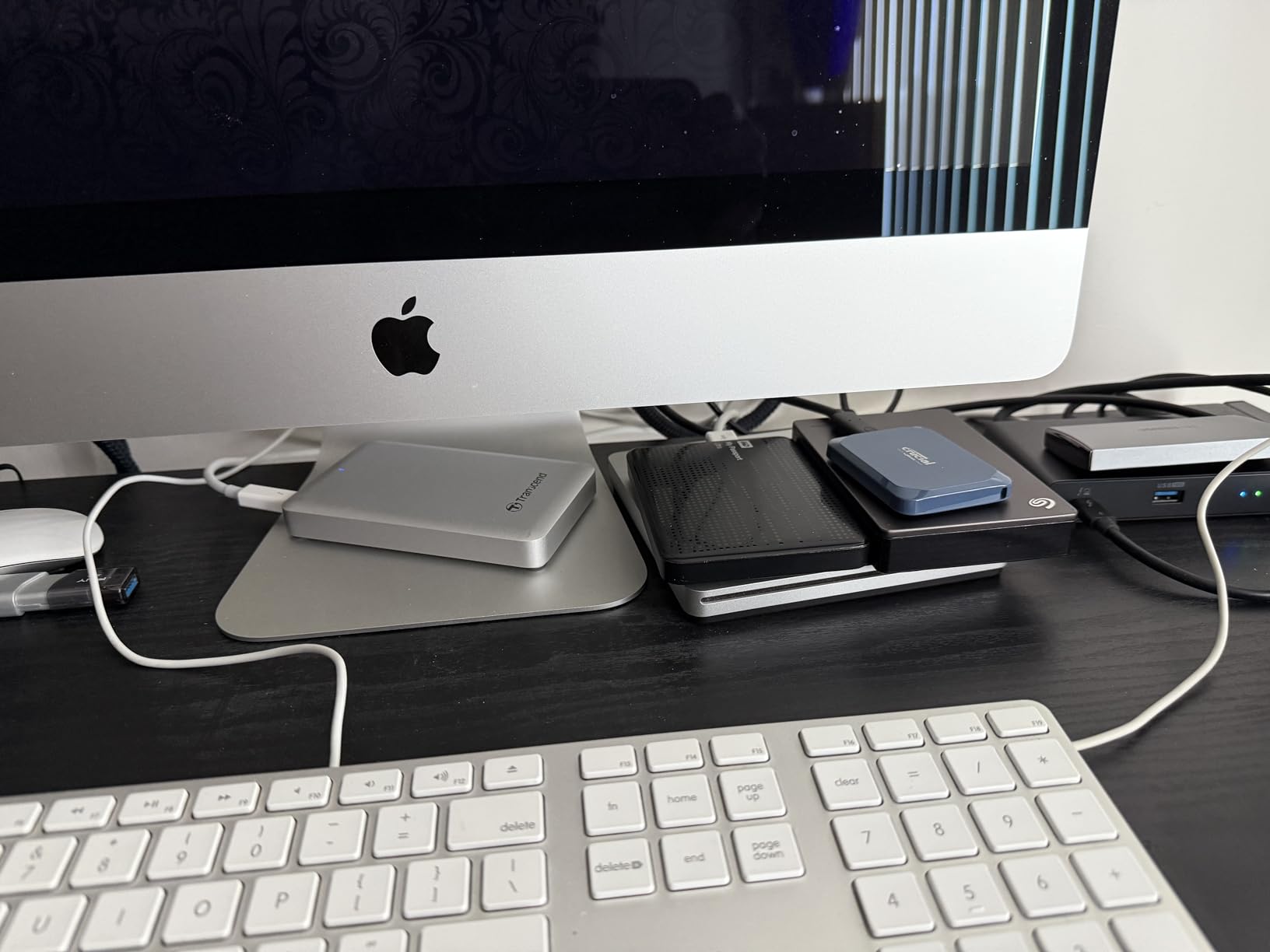 Crucial X10 2TB Portable SSD, Up to 2,100MB/s, USB 3.2 USB-C, External Solid State Drive, CT2000X10SSD9-02 customer photo 1