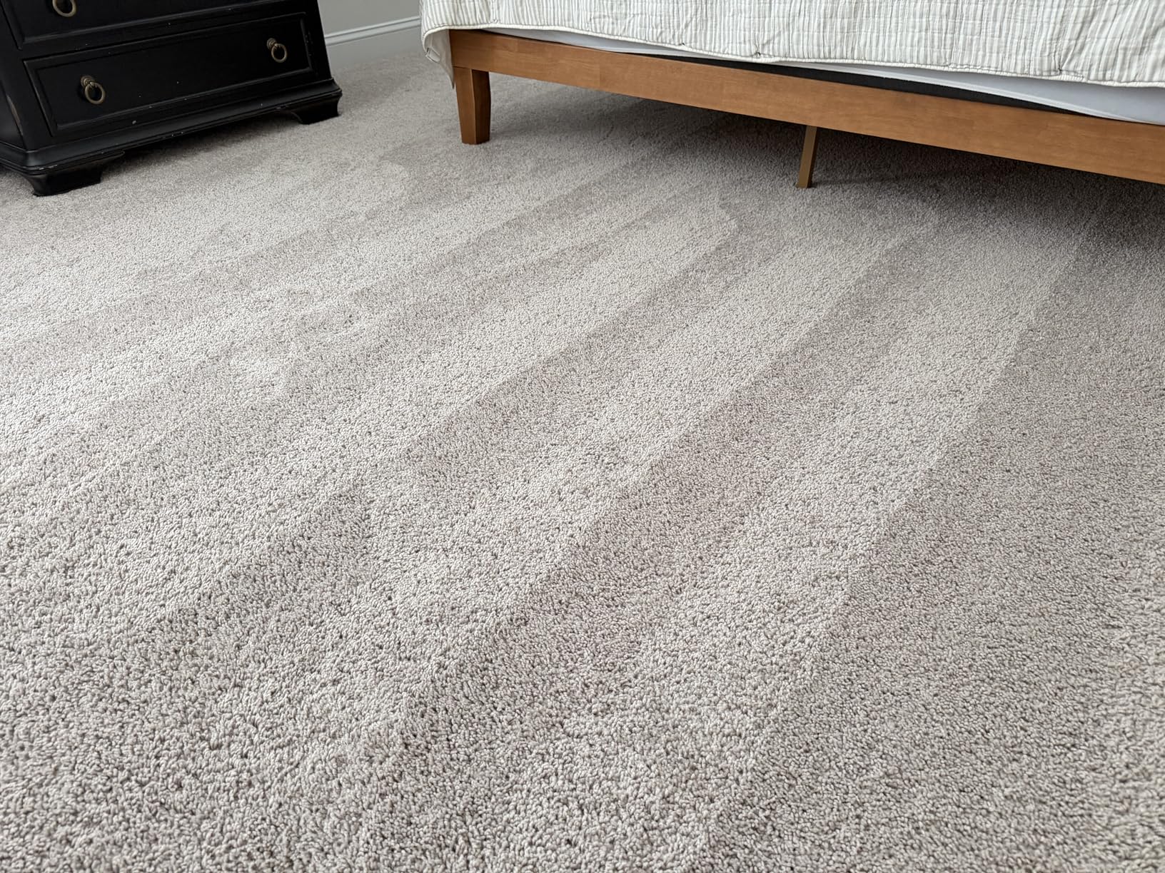 DREAME D20 Plus Robot Vacuum and Mop, 13,000Pa Suction, Self-Emptying with 5L Dust Bag, DuoBrush for Pet Hair, LDS Mapping, App & Voice Control, Ideal for Hard Floors & Carpets (Black) customer photo 1