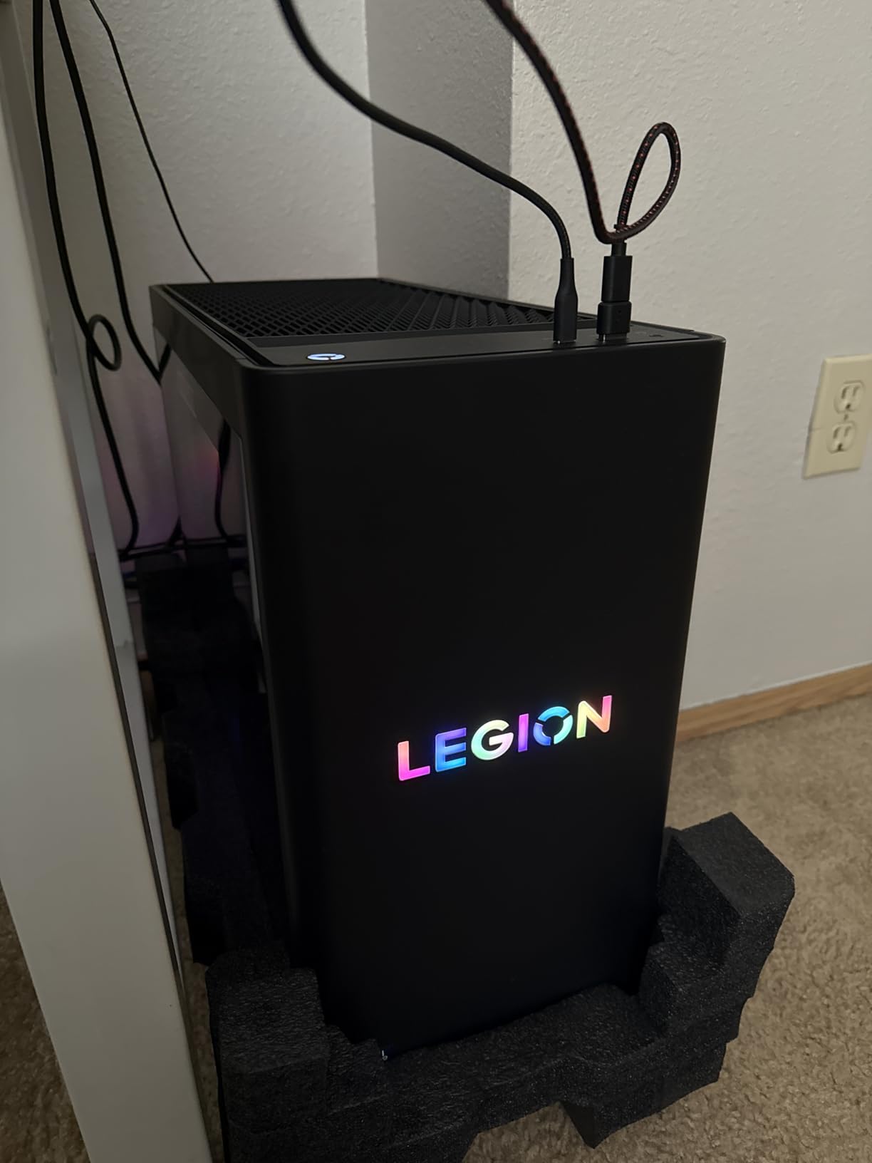 Lenovo Legion Tower 5i - AI-Powered Gaming PC - Intel Core Ultra 7 265F Processor - NVIDIA GeForce RTX 5060 Ti Graphics - 16 GB Memory - 1 TB Storage - 3 Months of PC GamePass customer photo 1