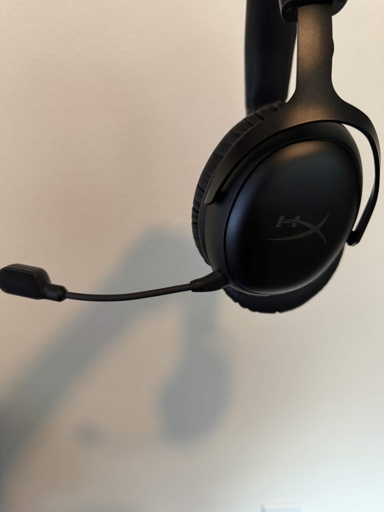 HyperX Cloud III S - Wireless Gaming Headset for Multi-Platform, 2.4GHz, Bluetooth, Battery Life up to 120 Hours 2.4GHz / 200 Hours Bluetooth, 53mm Angled Drivers, Detachable Mic - Black customer photo 2