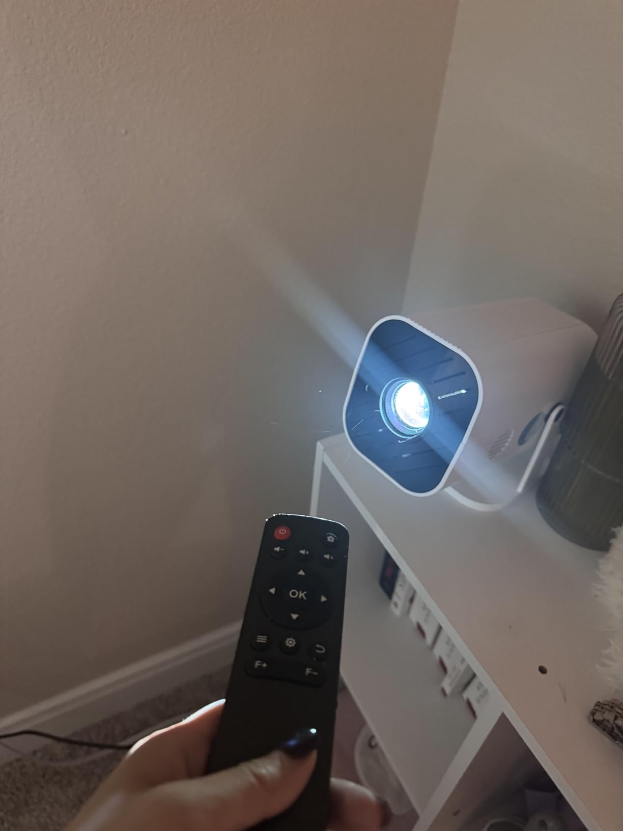 Mini Projector With Wifi And Bluetooth, 1080P Portable Projector, Movie Projector for Bedroom, Supports Smartphones/TV Stick/iPad/PS5/Laptop/HDMI/USB customer photo 2