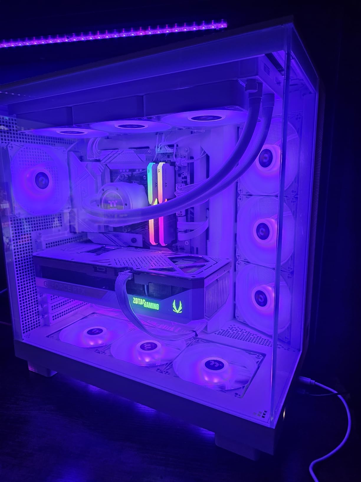 Thermaltake LCGS View 9580S-380XL Gaming Desktop (AMD Ryzen 9 9950X3D, ToughRam 32GB DDR5 6000MT/s RGB Memory, NVIDIA GeForce RTX 5080, 2TB NVMe M.2, WiFi, Windows 11) VXLS-X870-580-LCS customer photo 1