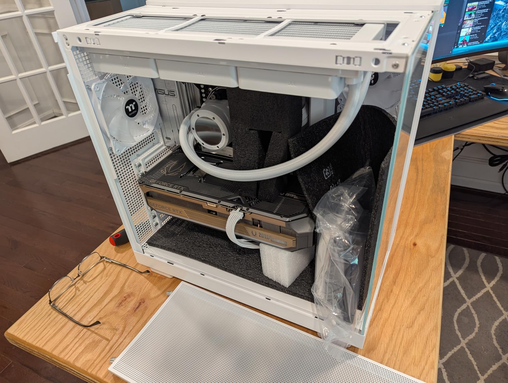 Thermaltake LCGS View 9580S-380XL Gaming Desktop (AMD Ryzen 9 9950X3D, ToughRam 32GB DDR5 6000MT/s RGB Memory, NVIDIA GeForce RTX 5080, 2TB NVMe M.2, WiFi, Windows 11) VXLS-X870-580-LCS customer photo 2