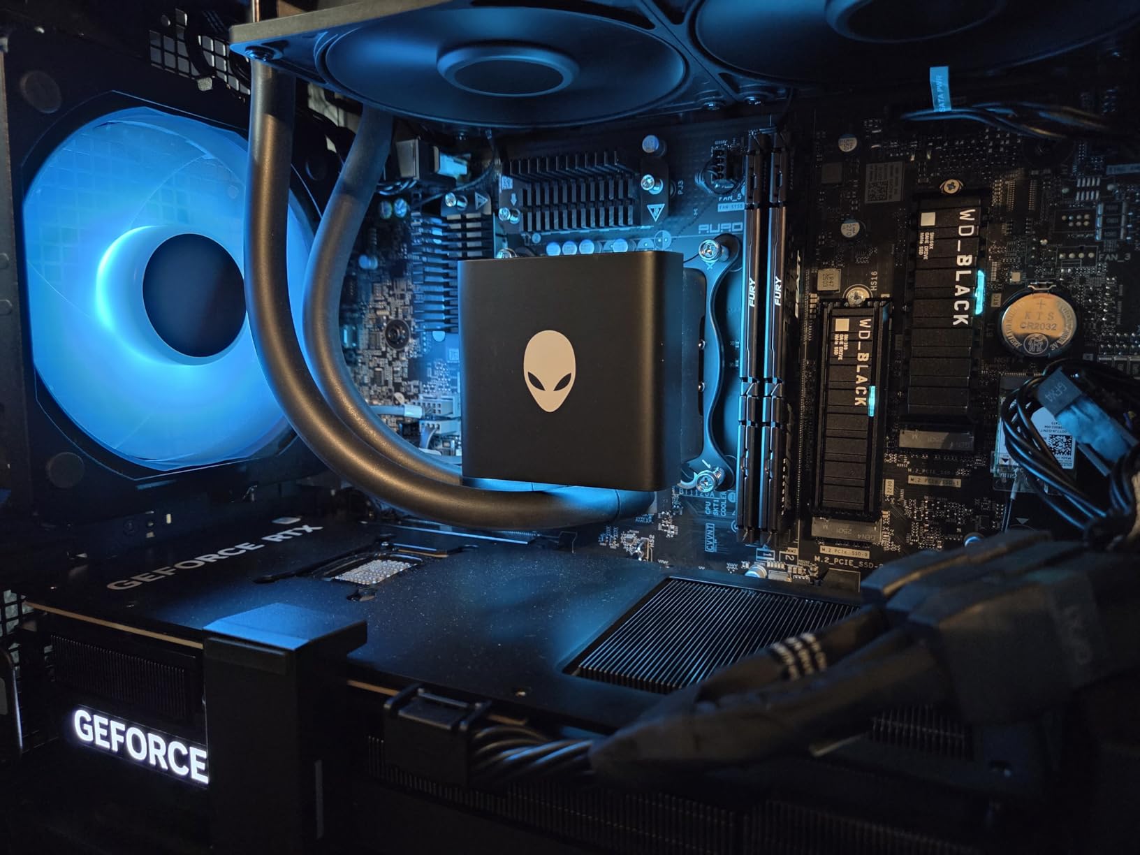 Alienware Aurora Gaming Desktop ACT1250 - Intel Core Ultra 9 285 Processor, Liquid Cooled, NVIDIA GeForce RTX 5080, 32GB DDR5 RAM, 1TB SSD, 1000W Platinum Rated PSU, Windows 11 Home - Clear Panel customer photo 2