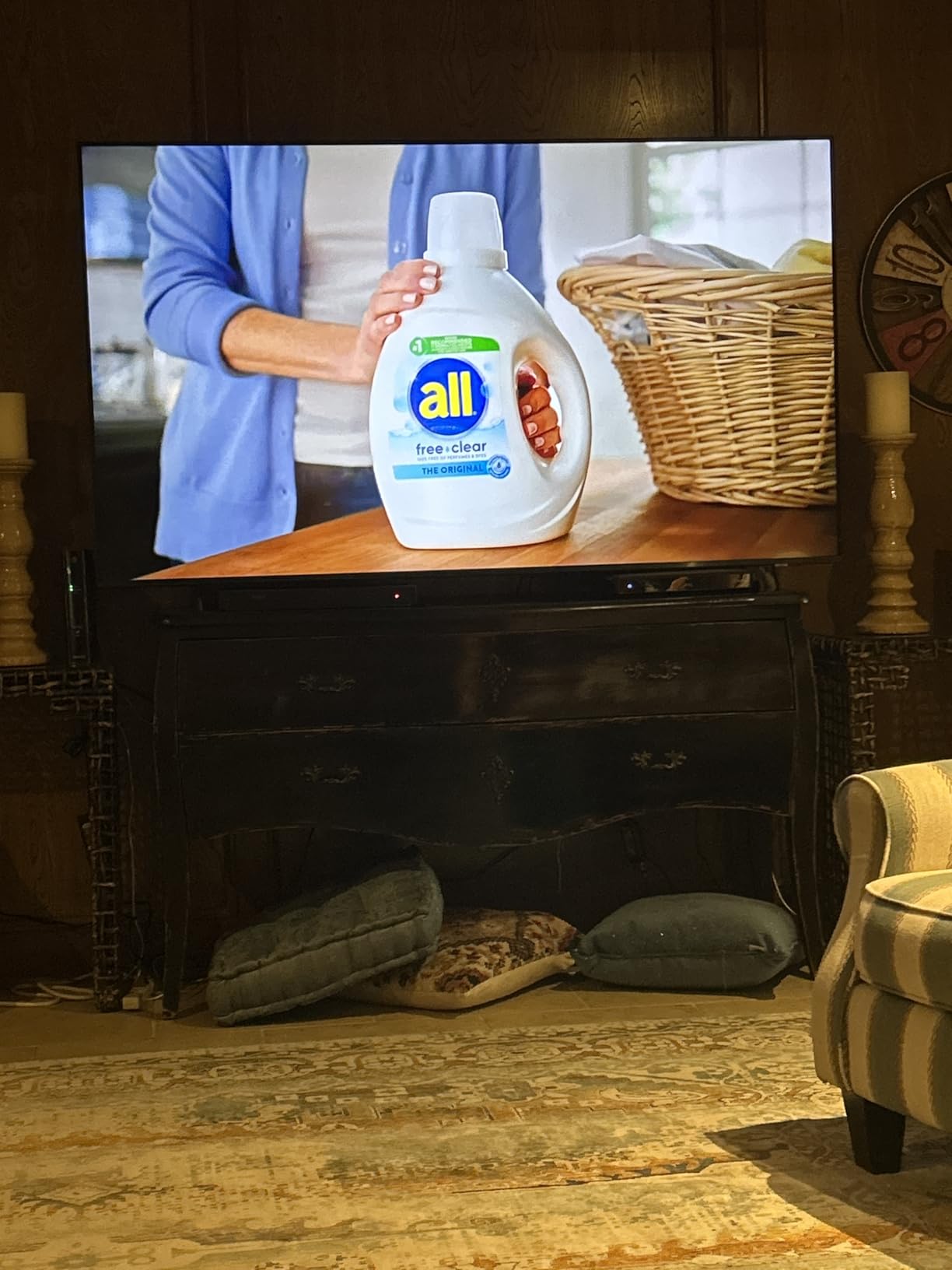 Samsung 75-Inch Class QLED Q6F Series Smart TV (2025 Model, 75Q6F) Q4 Lite Processor, Quantum HDR, Motion Xcelerator 60Hz, Color Booster, 4K Upscaling, with Alexa Speaker customer photo 2