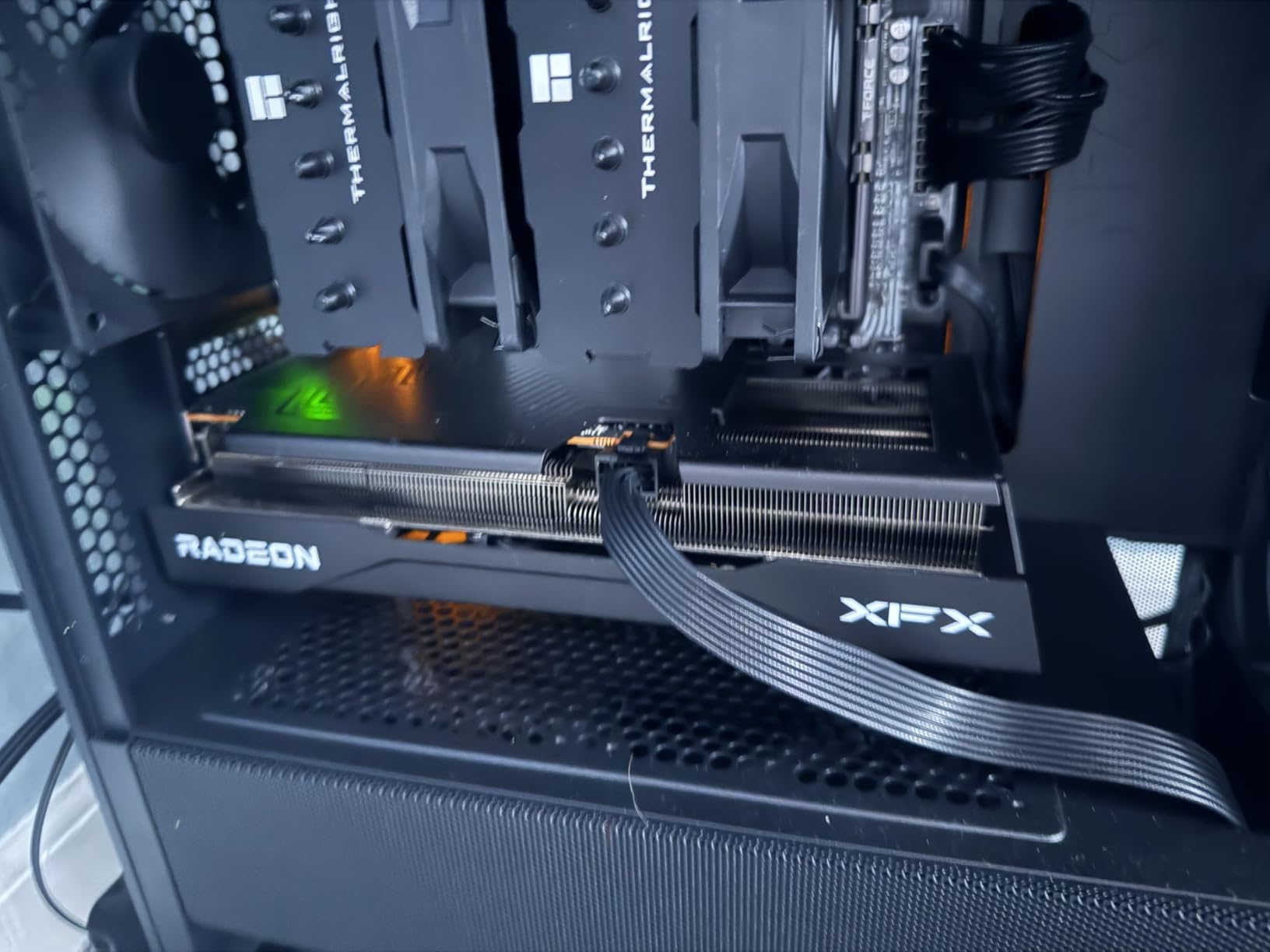 XFX Swift AMD Radeon RX 9060 XT OC Gaming Edition, 16GB GDDR6, RDNA 4 customer photo 1