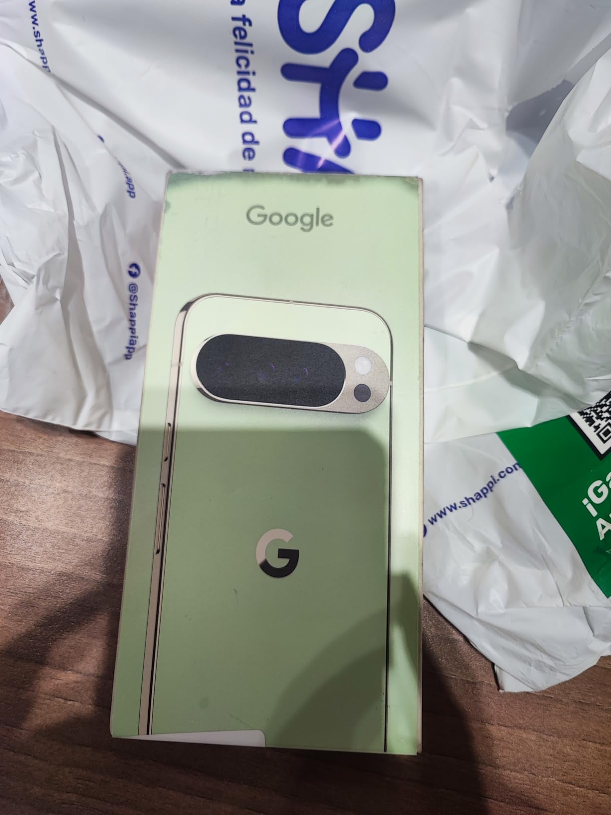 Google Pixel 10 Pro - Unlocked Android Smartphone with Gemini, Your Google AI Assistant, Triple Rear Camera System, Fast-Charging 24+ Hour Battery, and 6.3