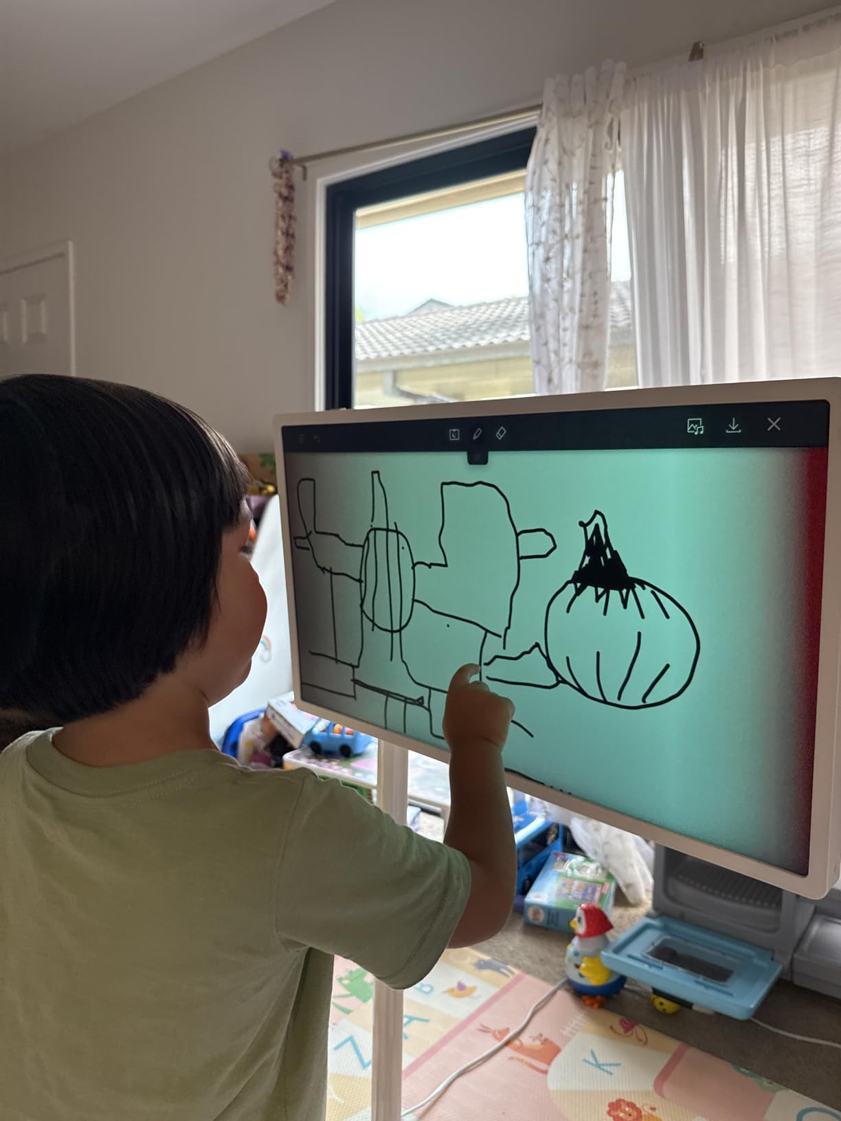 LG 27-Inch StanbyME 2 with Folio Cover, Portable Touch Screen TV, Dolby Vision, HDR10, Filmmaker Mode, Built-in Battery, Full Swivel Rotation (27LX6TYGA, 2025) customer photo 2