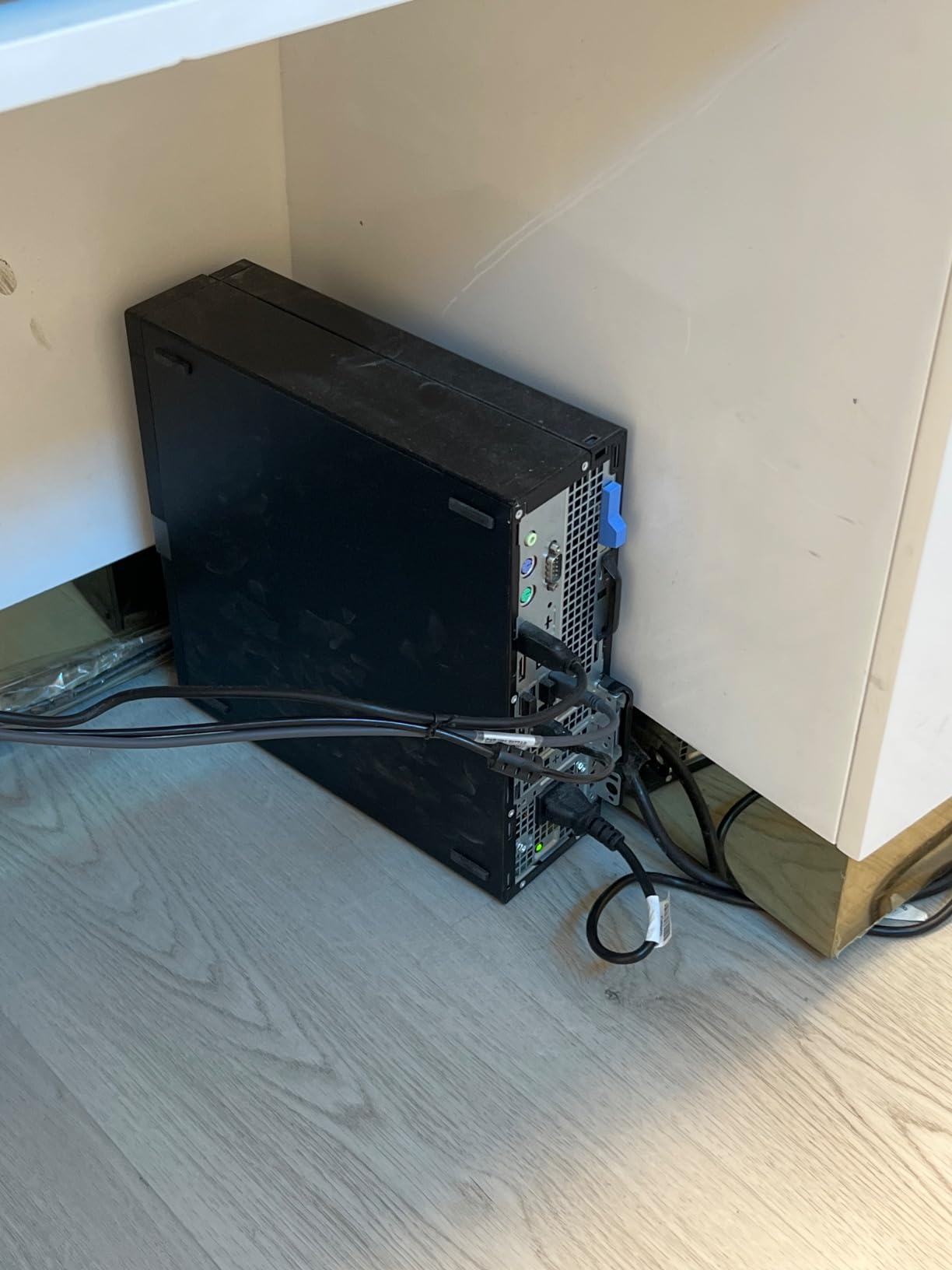 Dell OptiPlex 5060 SFF Business Desktop Computers, Intel 6-Core i5-8500 3.0 GHz Turbo 4.10GHz, 16GB DDR4 Ram, 512GB SSD, Keyboard & Mouse, WiFi, 4K Support, Win 11 Pro, Black (Renewed) customer photo 2