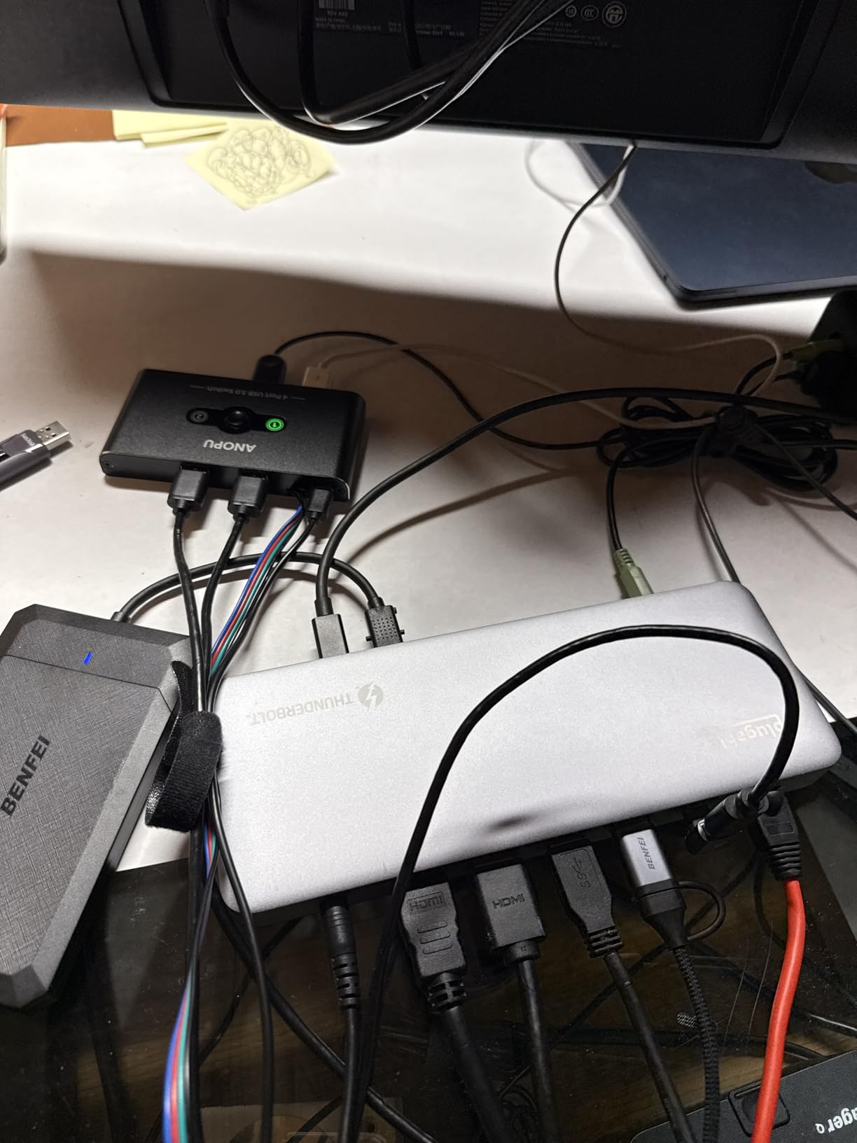 Plugable Thunderbolt 4 Dock for M4/M5 MacBook Air & Pro: 100W Charging Driverless Laptop Docking Station with 4K HDMI Dual Monitor or Single 6K, 6X USB, SD, Ethernet, Thunderbolt Certified (TBT-UDM) customer photo 1