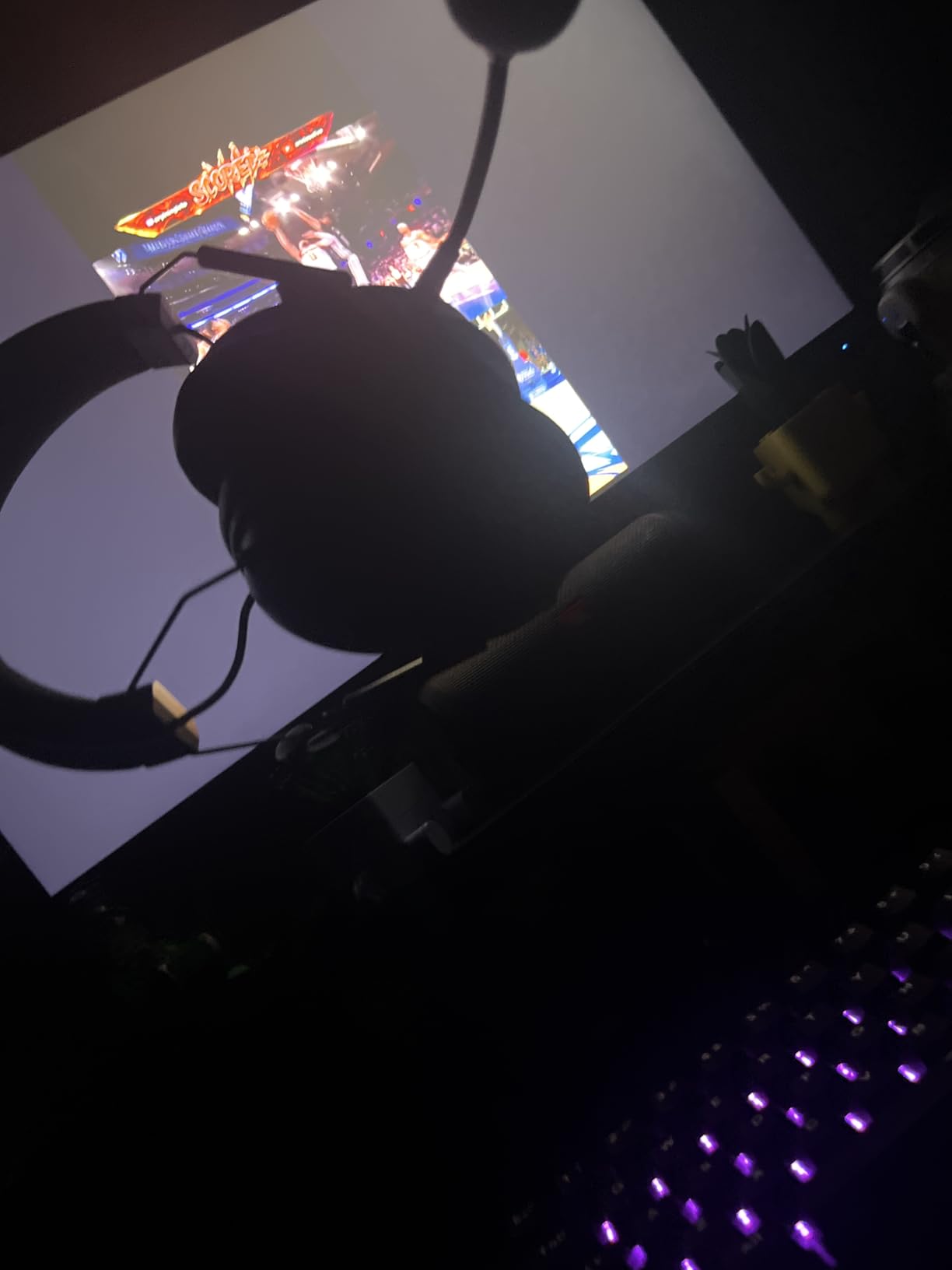 Razer BlackShark V3 Wireless Gaming Headset for PC: 50mm Drivers - Super Wideband Mic - 2.4 GHz, Bluetooth, USB, Works with Mac, PS5, Nintendo Switch, Smartphone - 70 Hr Battery - Black customer photo 2