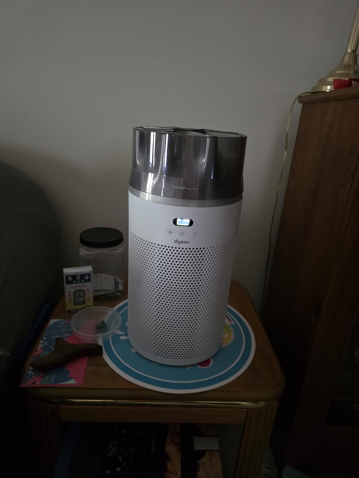 Hushjet Compact Purifier, Engineered for Powerful, Whisper-quiet, Whole-room Air Purification, Homes with Pets, Allergies, Fully-sealed filtration, 5-year no change filter (White/Silver) customer photo 2