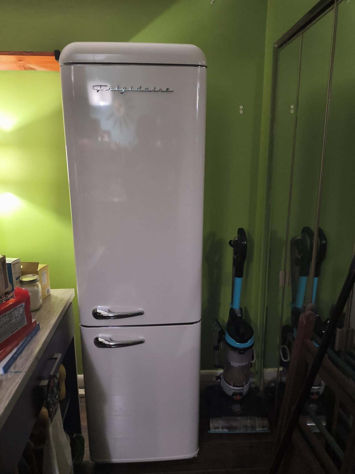 Frigidaire Retro 9.2 Cubic Foot Fridge with Bottom Mount Freezer, 9.2 cu. ft, Vanilla customer photo 2