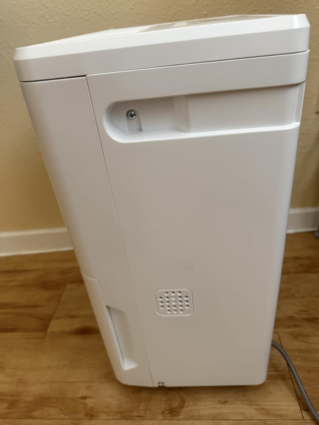 GE Portable Dehumidifier, 50 Pint Daily Output with Built-in Pump and Smart Dry for Wet Spaces Auto or Manual Drainage, Ultra Quiet, Perfect for Basement, Bedroom, Bathrooms, White customer photo 1