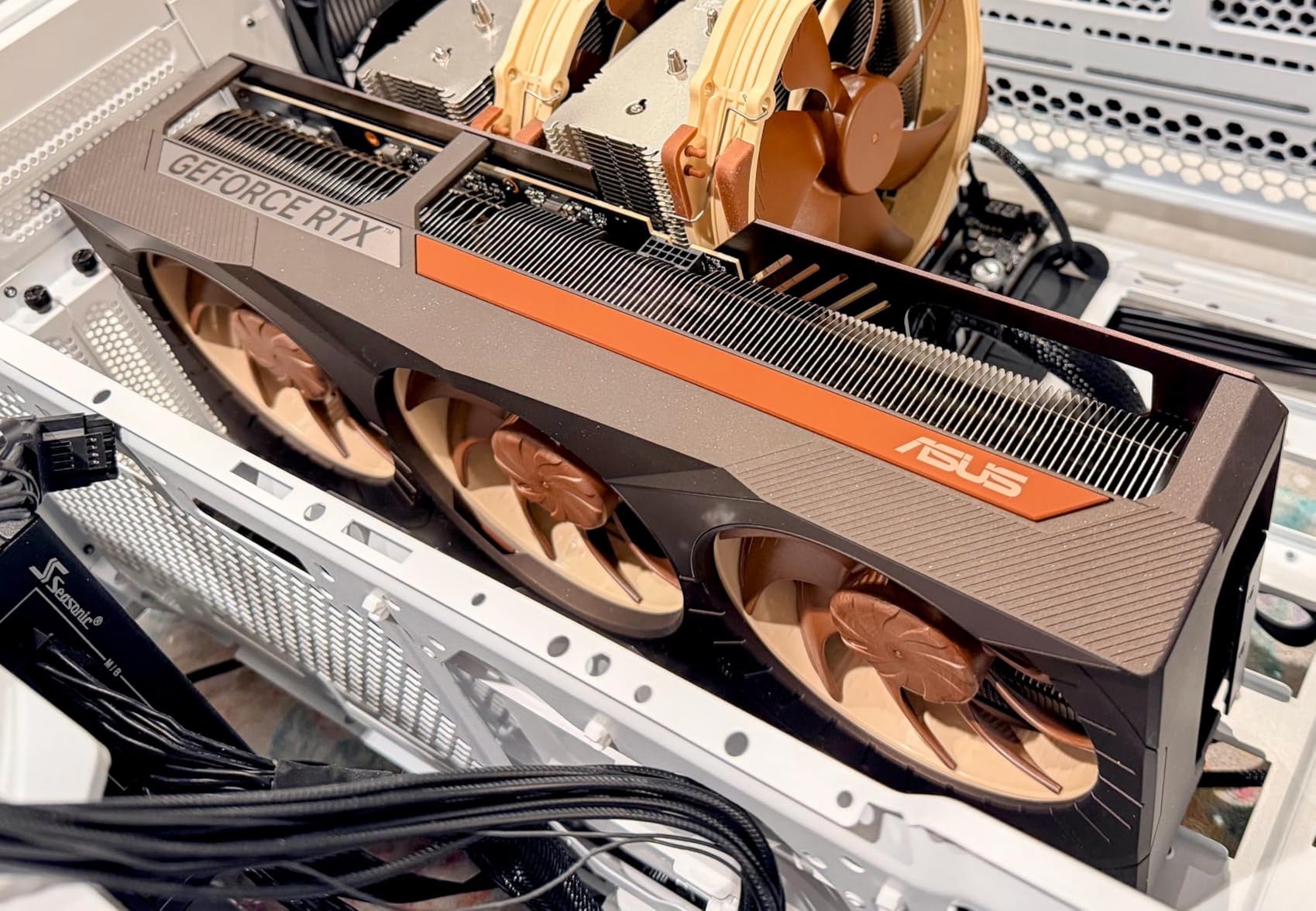 ASUS NVIDIA GeForce RTX 5080 Noctua 16GB GDDR7 OC Edition Graphics Card (Three NF-A12x25 G2 PWM 120mm Fans, Optimized Vapor Chamber, Phase-Change GPU Thermal Pad) customer photo 1