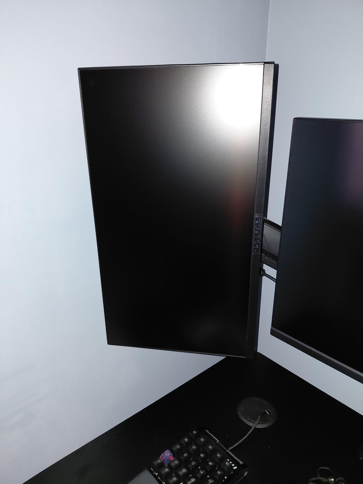 Sceptre New 22-Inch Gaming Monitor, FHD 1080p, Up to 144Hz, HDMI, DisplayPort, Built-in Speakers, Machine Black (E225W-FW144 Series, 2026) customer photo 2