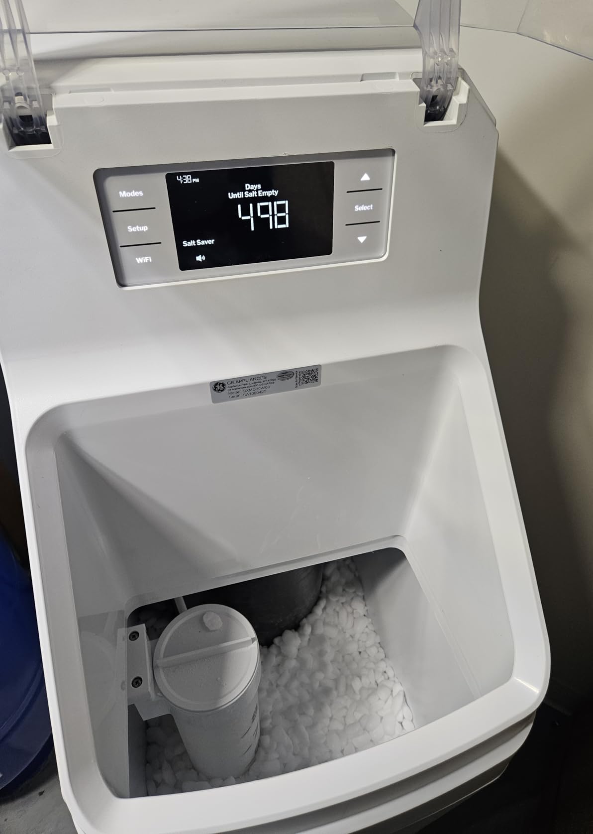 GE Smart Water Softener with Integrated Filtration, 30,000 Grain, Reduce Hard Minerals to Whole House, Built-in WiFi with Water Flow Alerts, Soft Water for Shower, Appliances, and Plumbing, GXMD30W customer photo 1