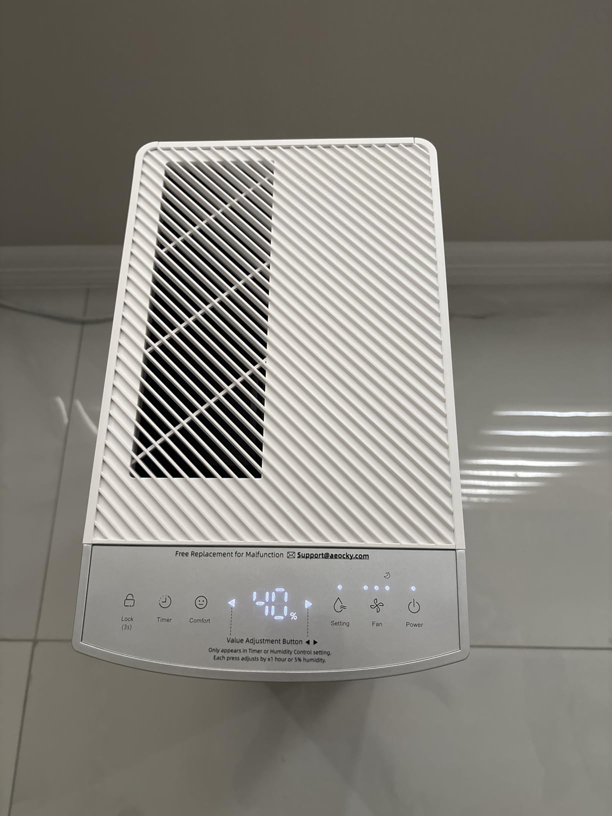 AEOCKY 105 Pint/D Energy Star Version 6.0 Dehumidifier, 5500 Sq.Ft Smart Compressor Dehumidifier with Drain Hose, Intelligent Humidistat,for Basement,Bedroom,Home,Bathroom customer photo 2