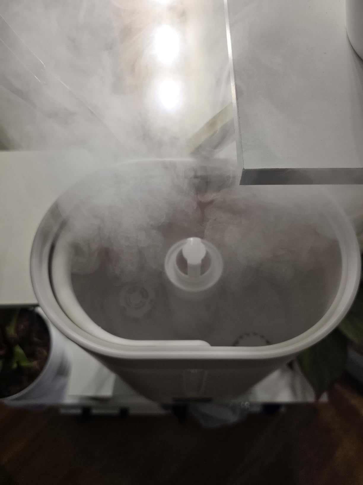 Coolfiqu 6L Humidifiers for Bedroom Large Room Home,Cool and Warm Humidifier for Baby and Plants Hot Mist Top Fill Desk Humidifiers Oil Diffuser,Quiet,Adjustable Mist,360°Nozzle-Black(2026 Upgraded) customer photo 2