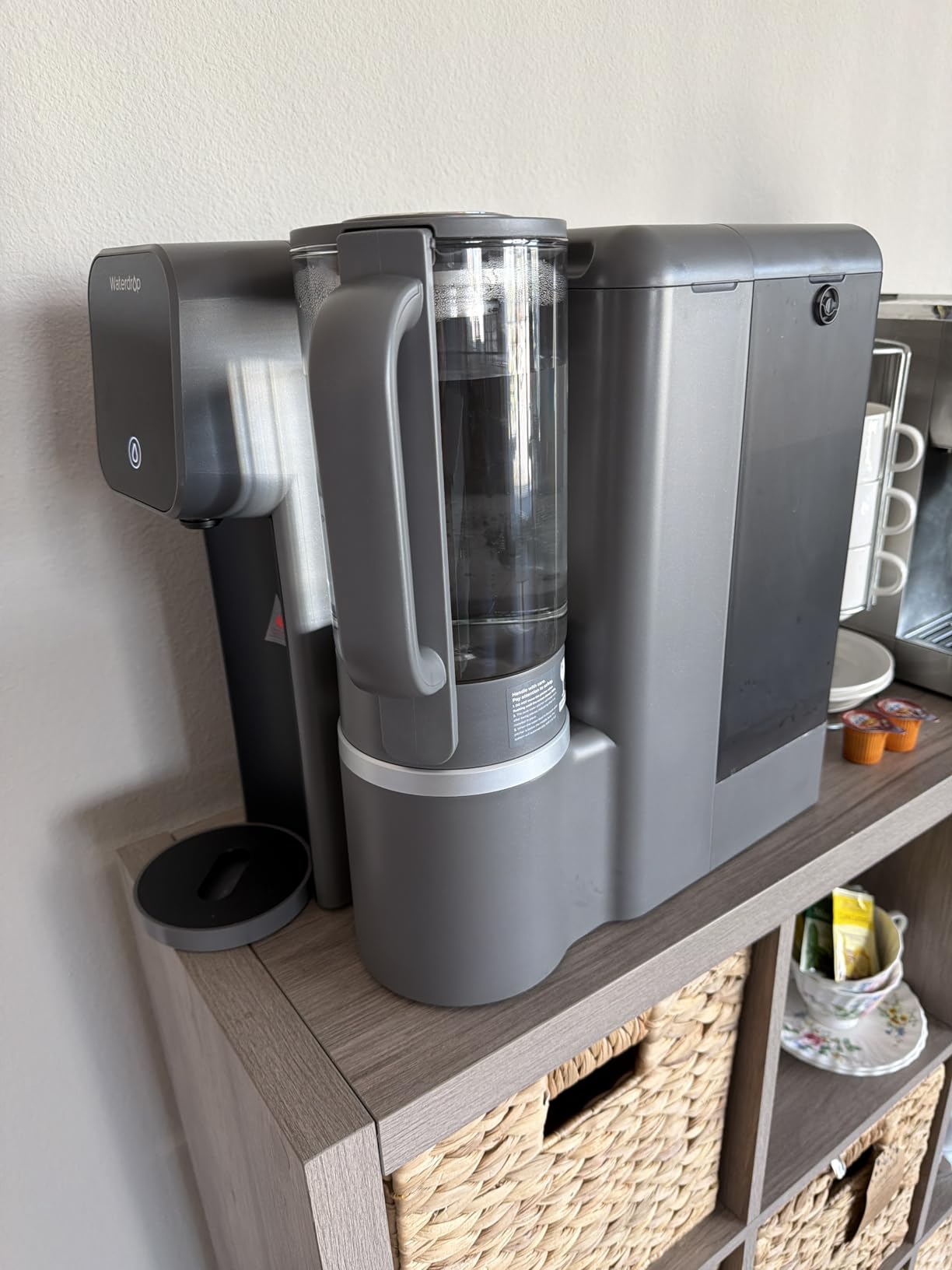 Waterdrop M6H Instant Hot Reverse Osmosis System Countertop Water Filter, 7-Stage, NSF/ANSI 58 & 372 Certified, 3:1 Pure to Drain Ratio, 5 Temperature Options, RO System with Glass Pitcher, BPA-Free customer photo 1
